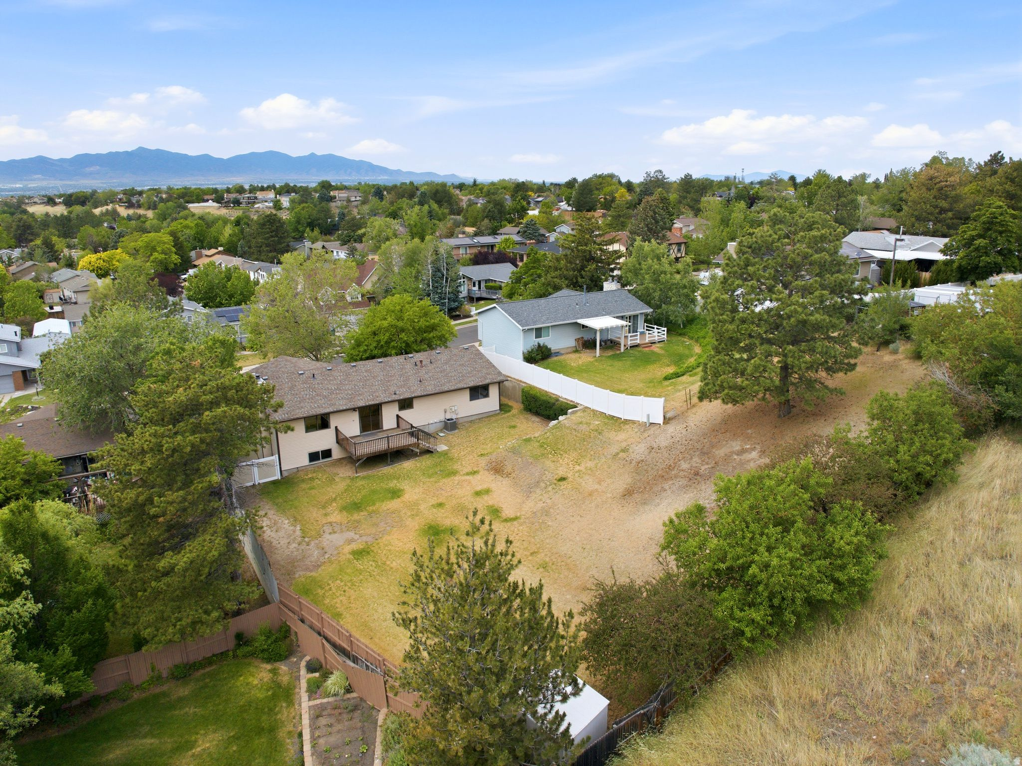 main property photo 70
