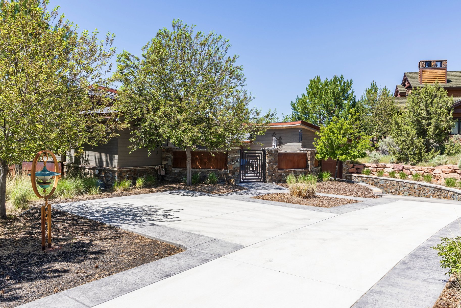 main property photo 51