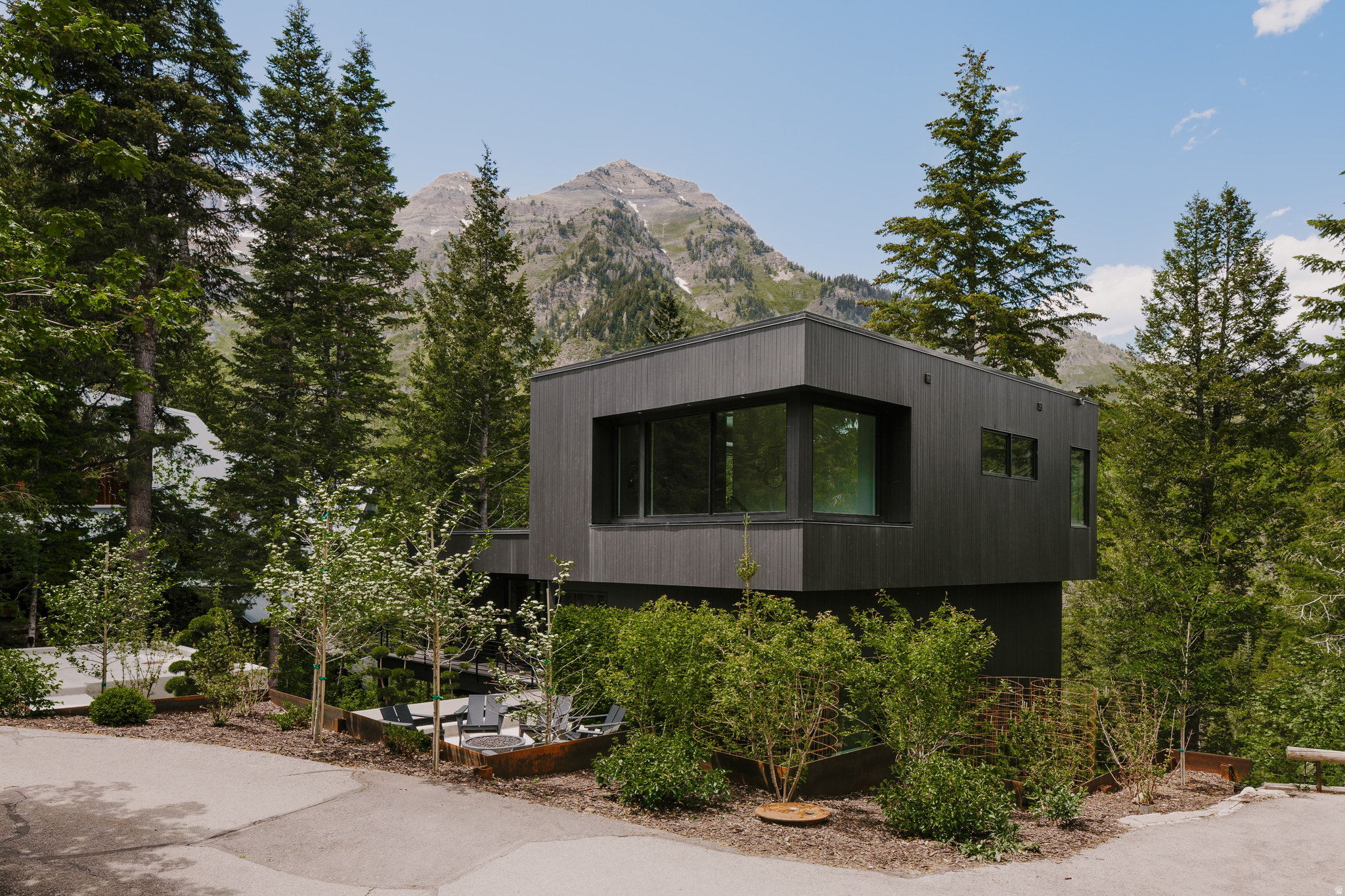 main property photo 50