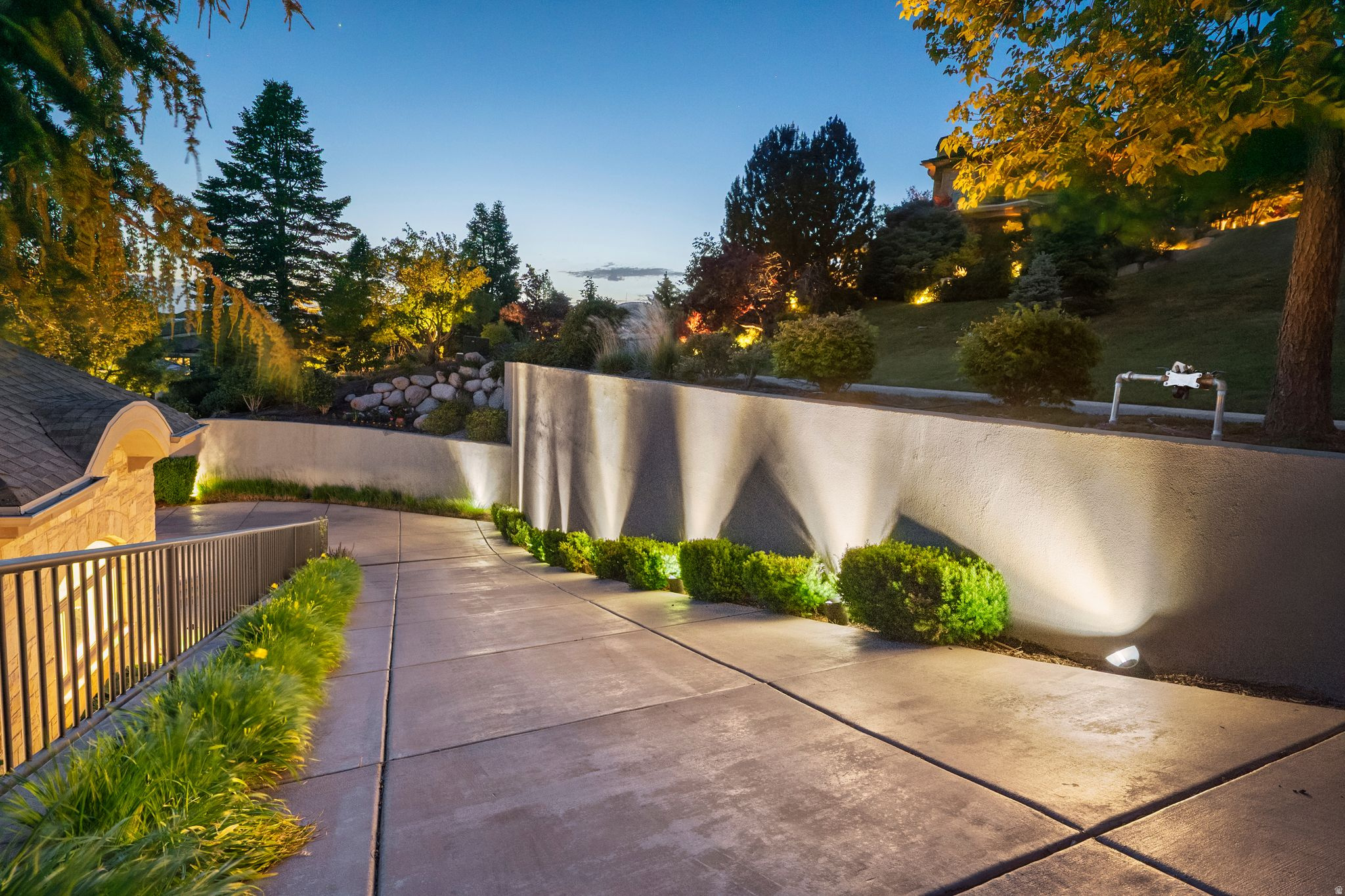 main property photo 80