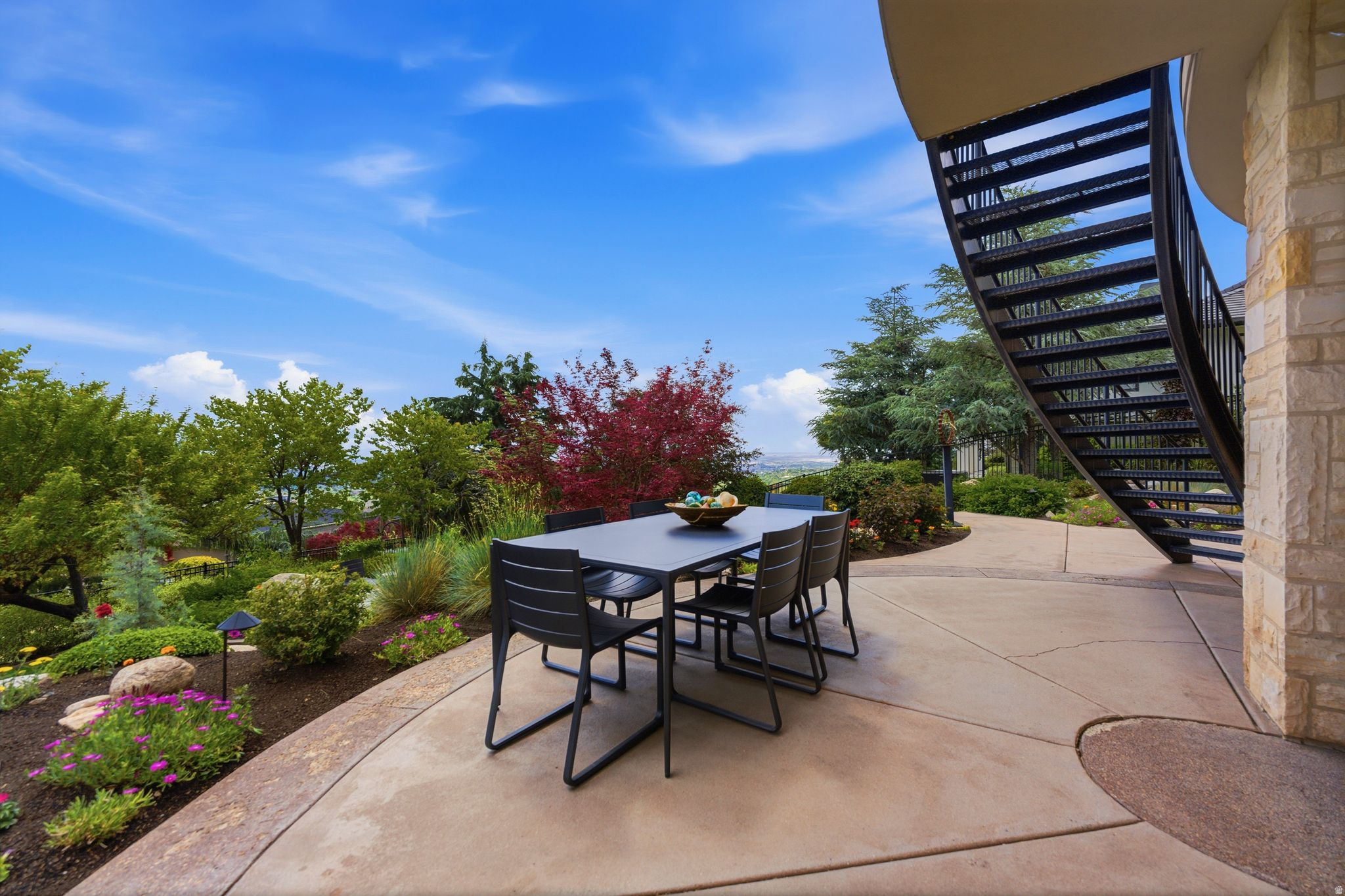 main property photo 94