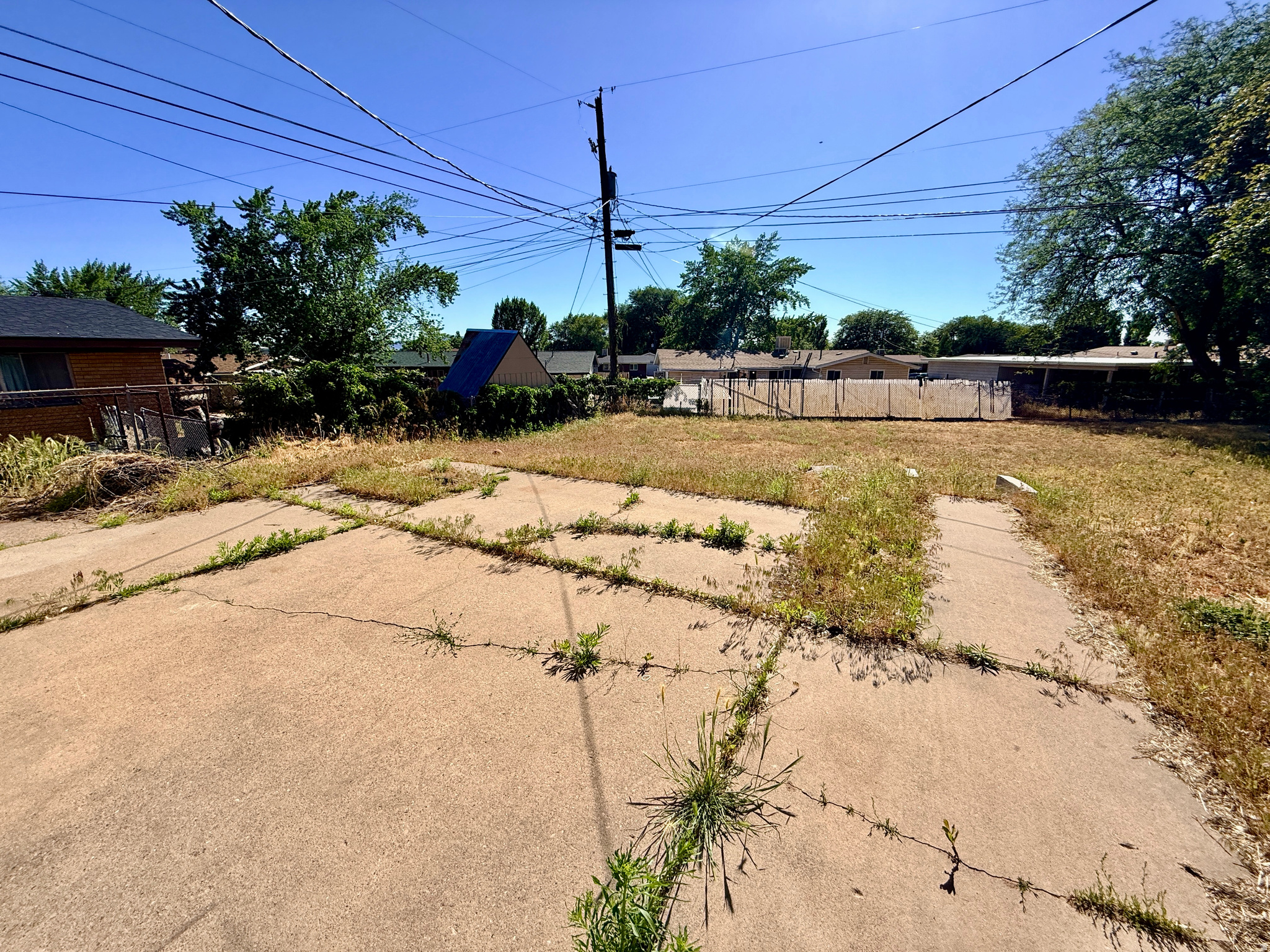 main property photo 20