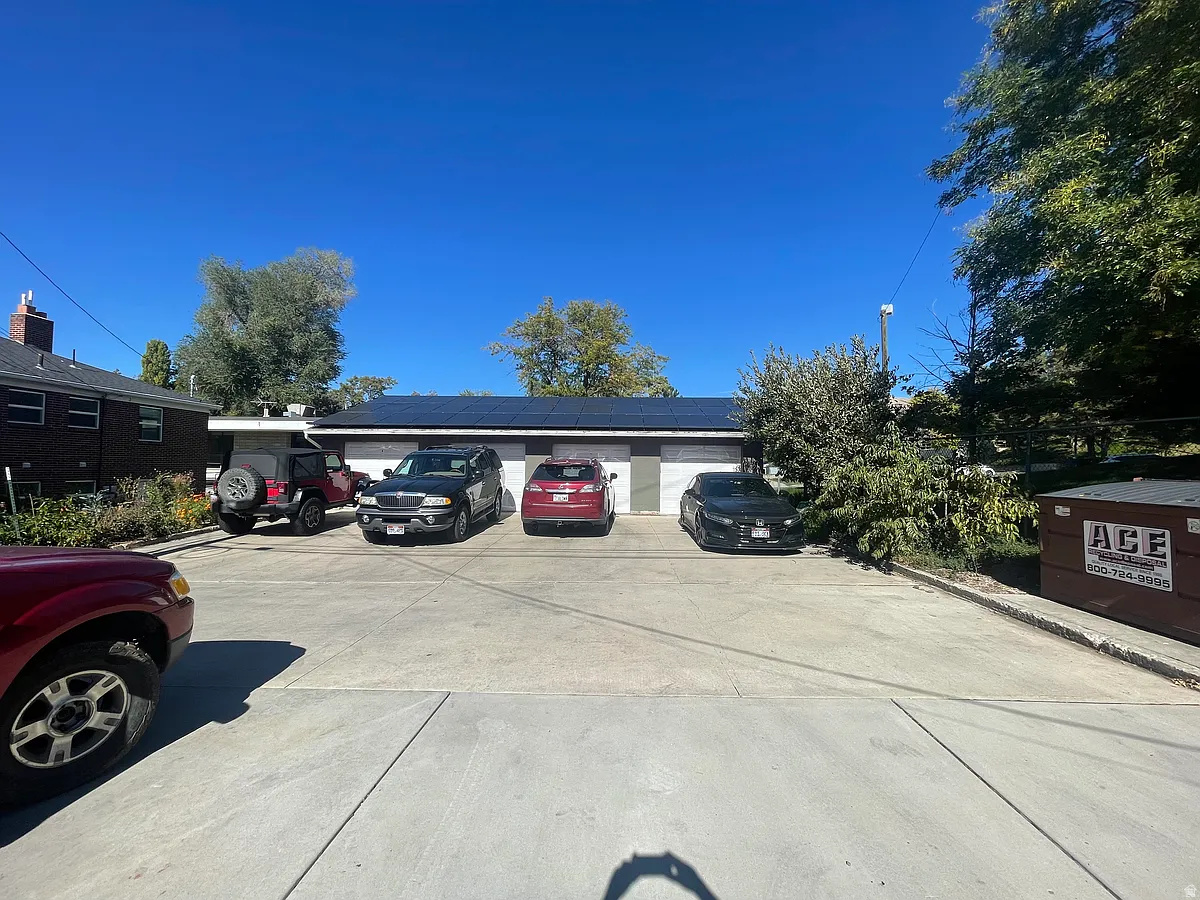 main property photo 17