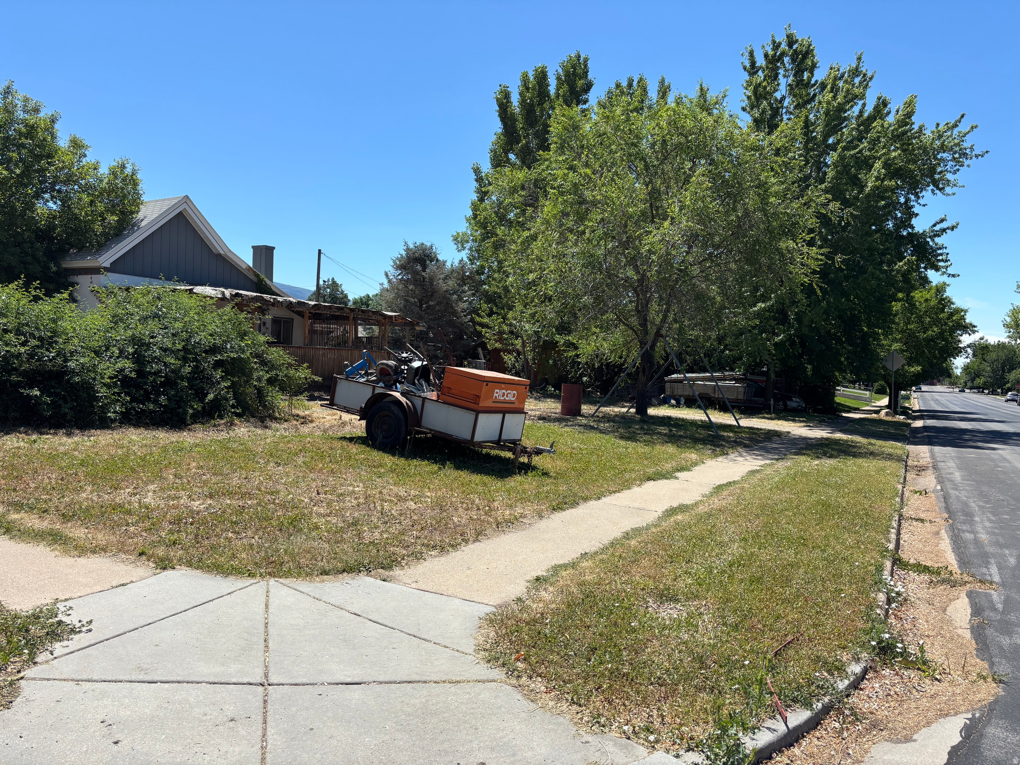 main property photo 8