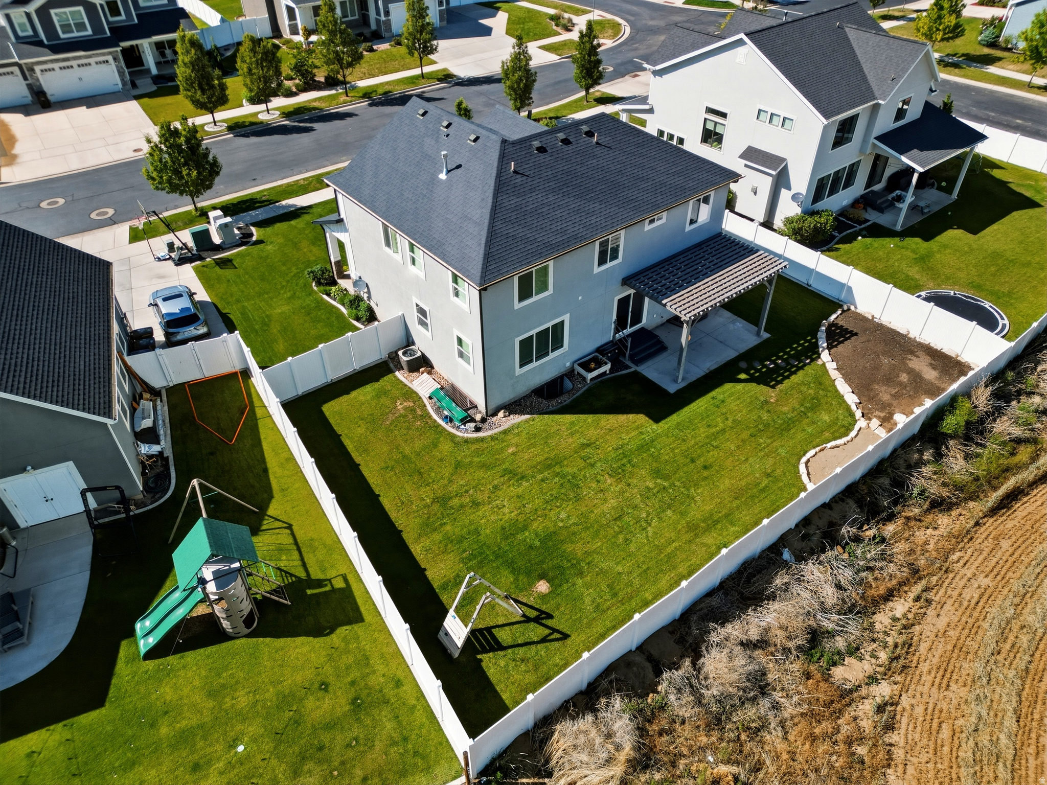 main property photo 44
