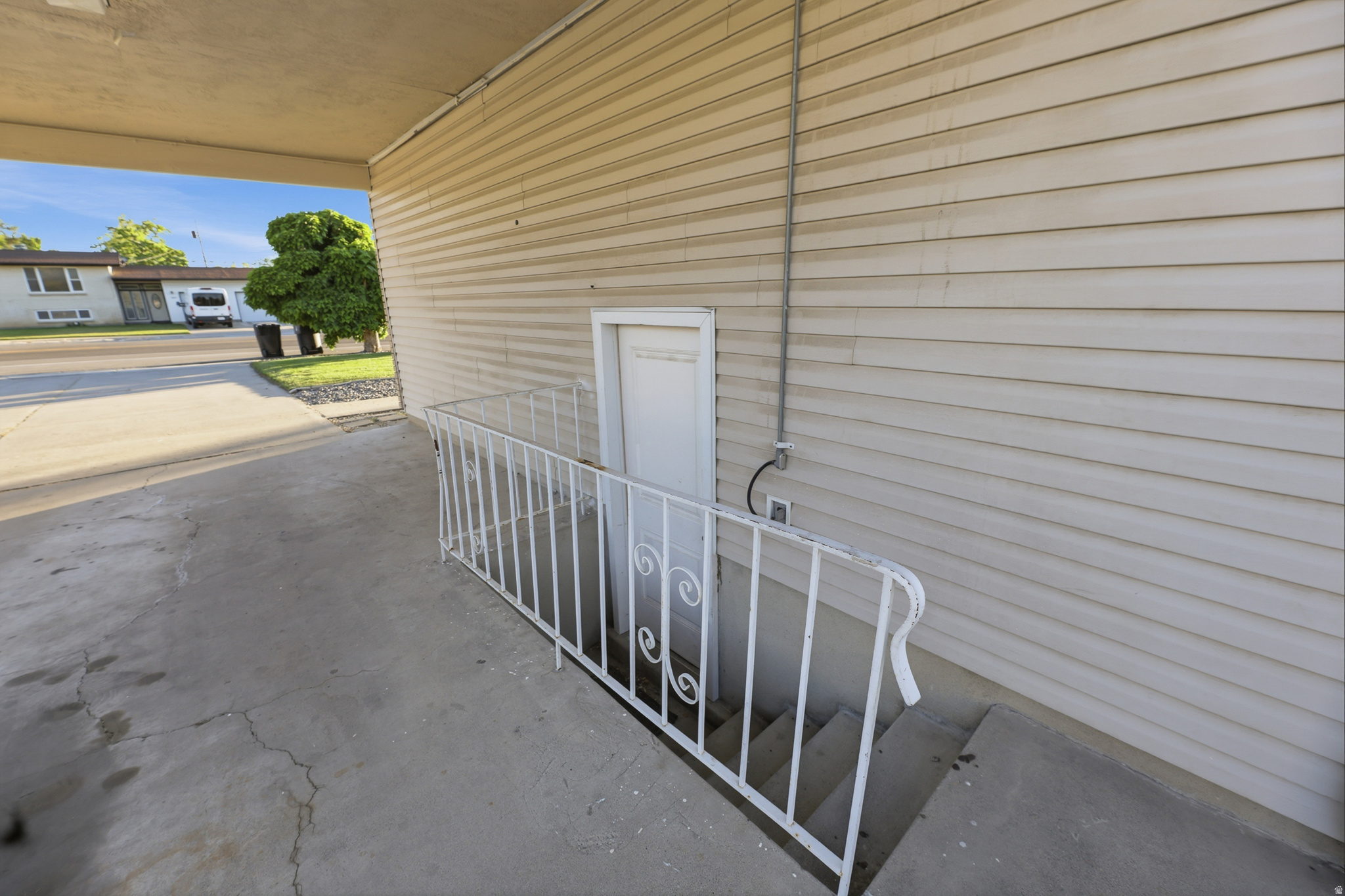 main property photo 35