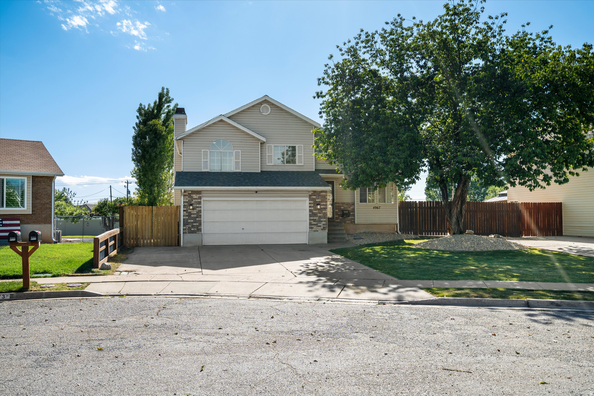 main property photo 19