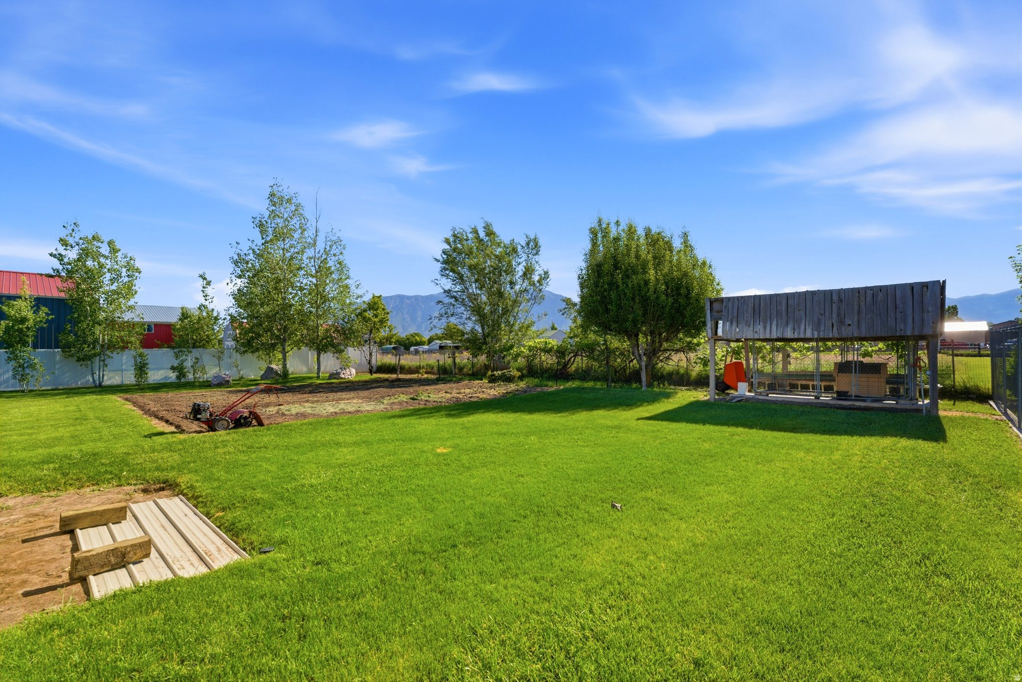 main property photo 18