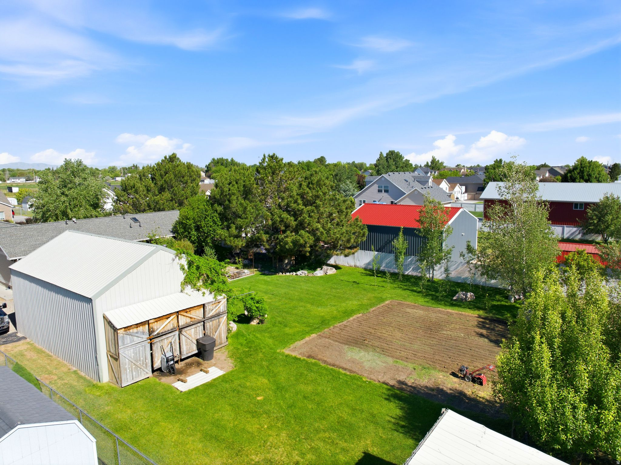 main property photo 22