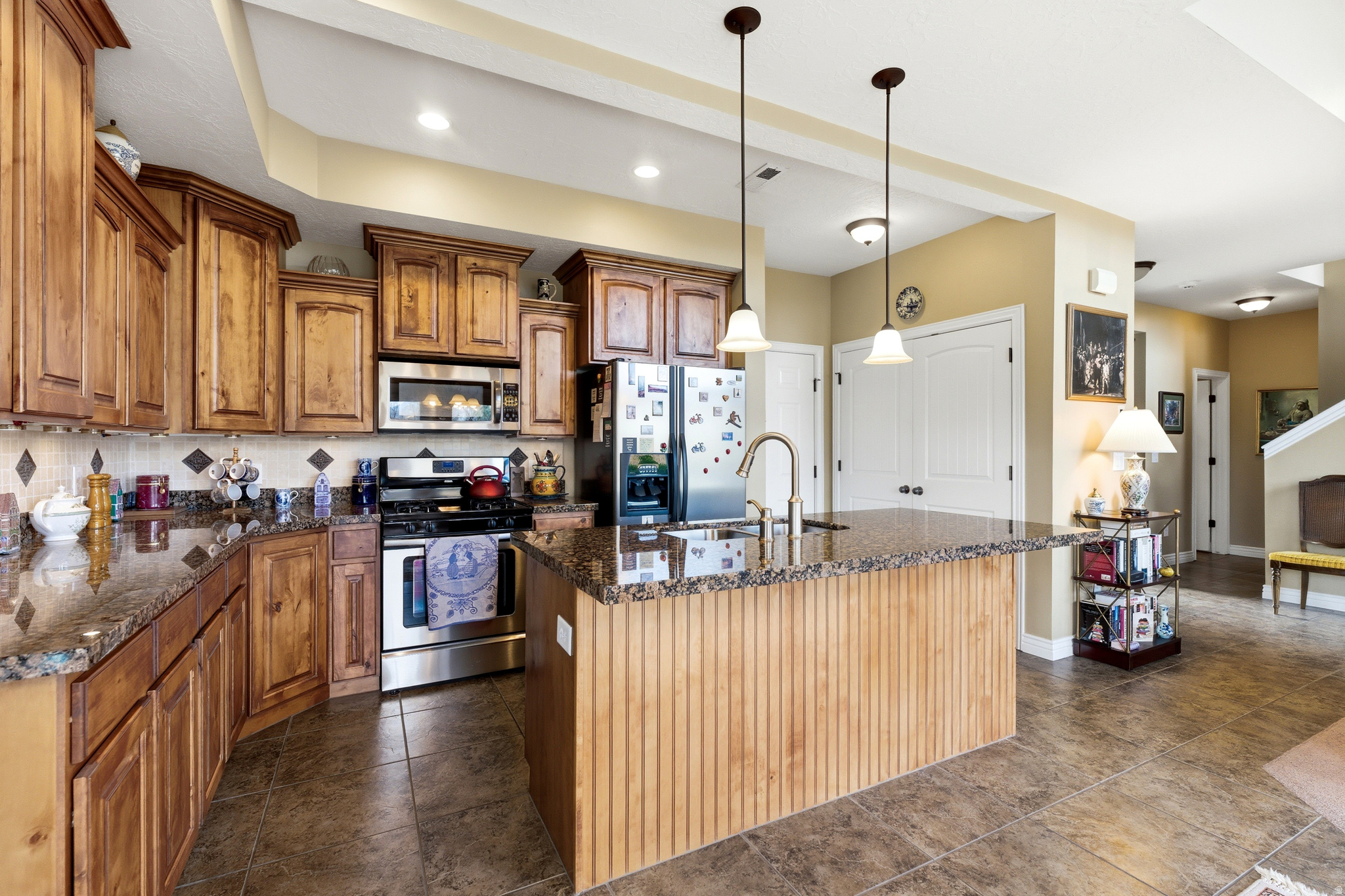 main property photo 18