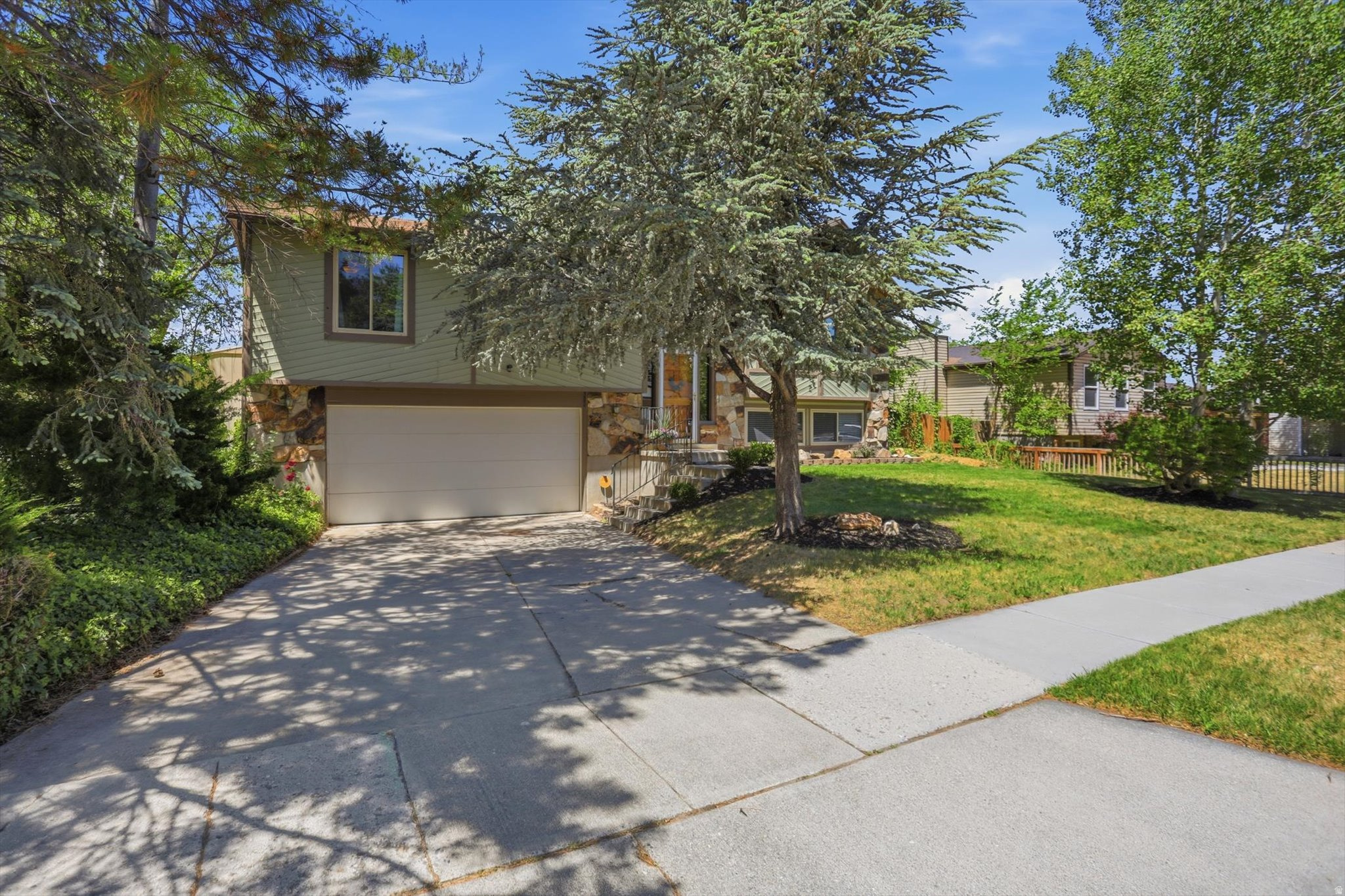 main property photo 48