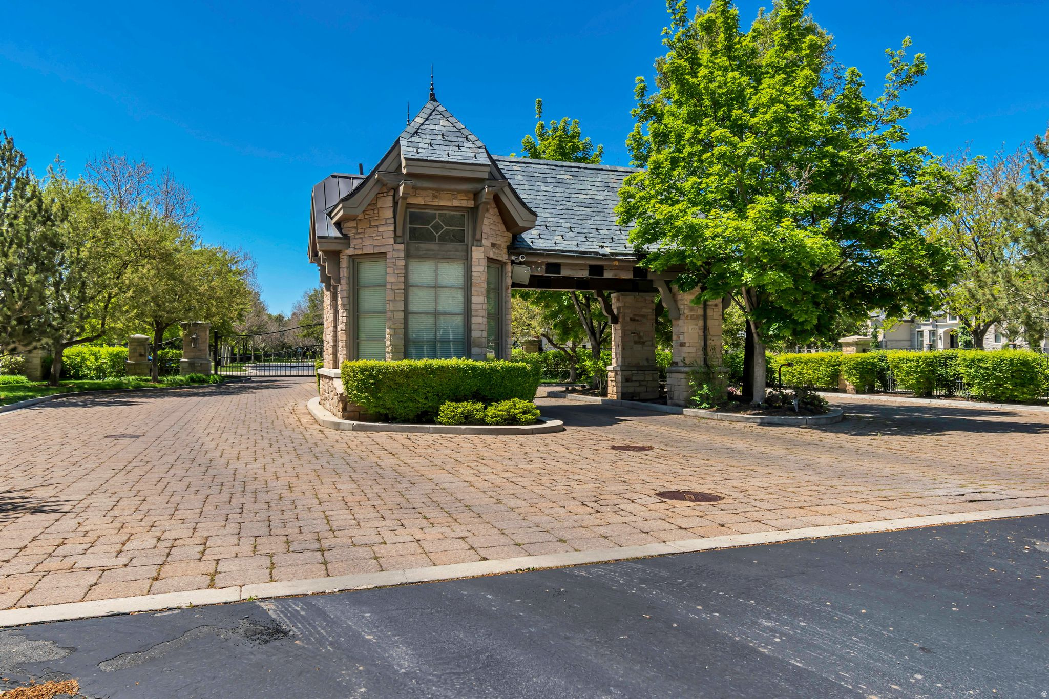 main property photo 78