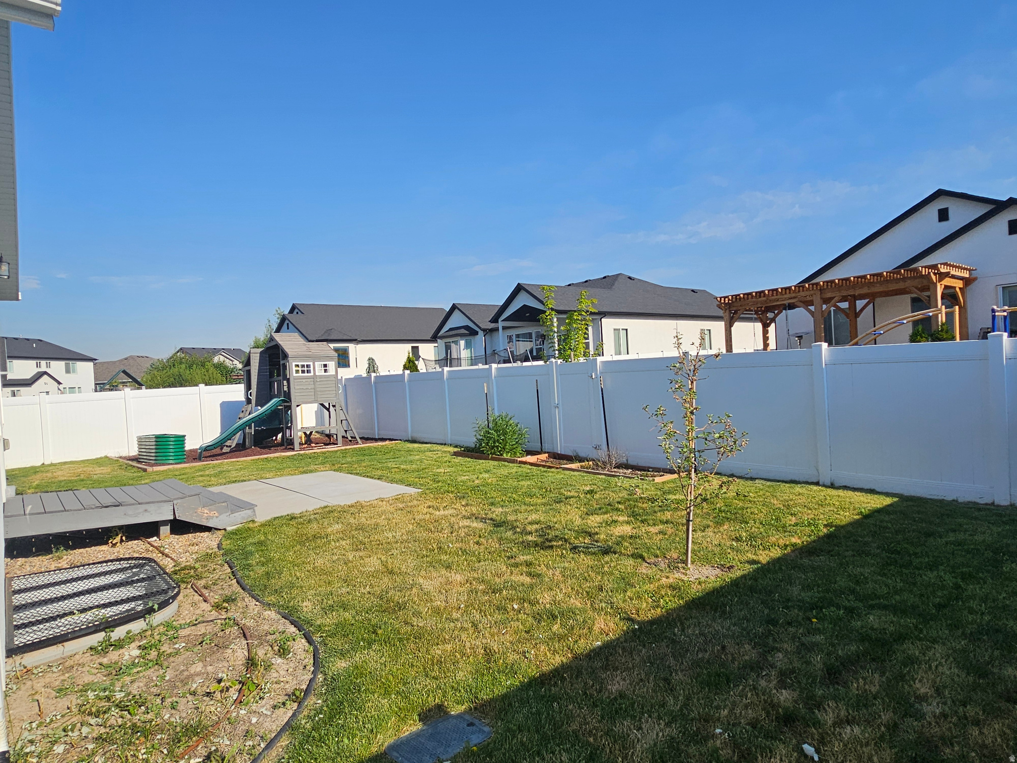 main property photo 18