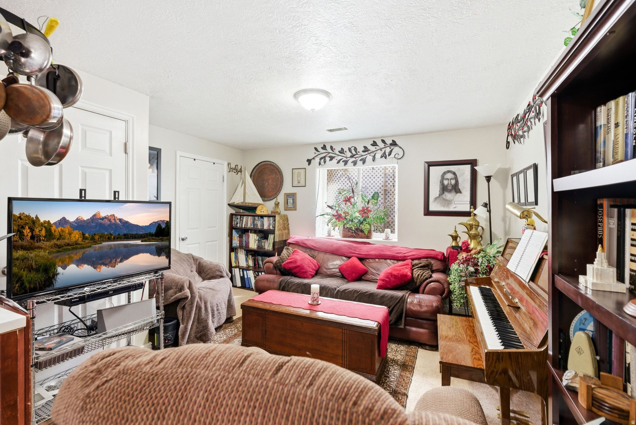 main property photo 32