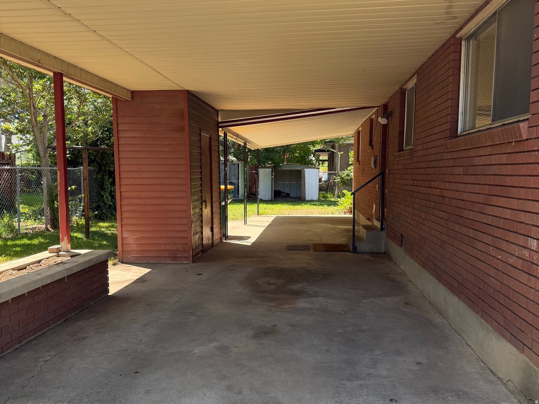 main property photo 8