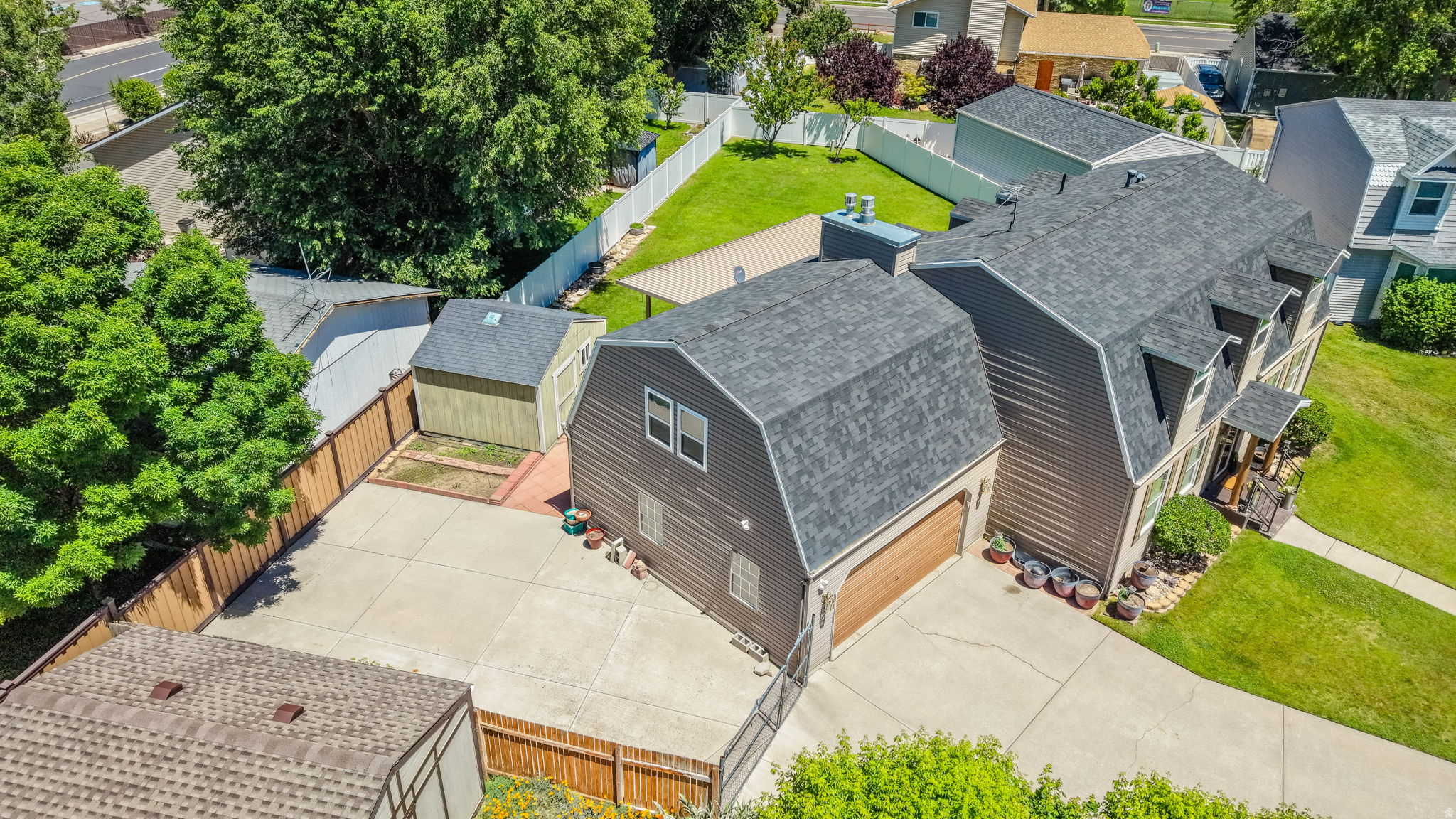 main property photo 65