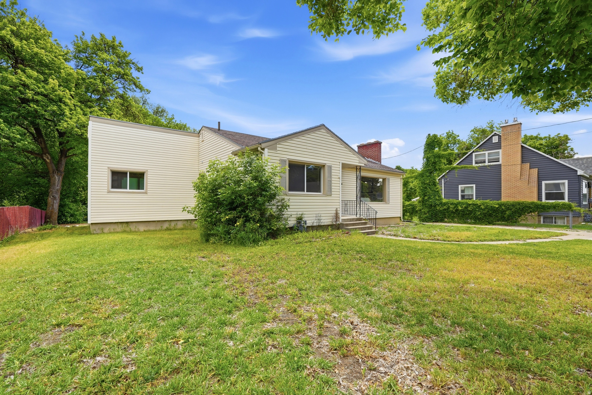main property photo 8