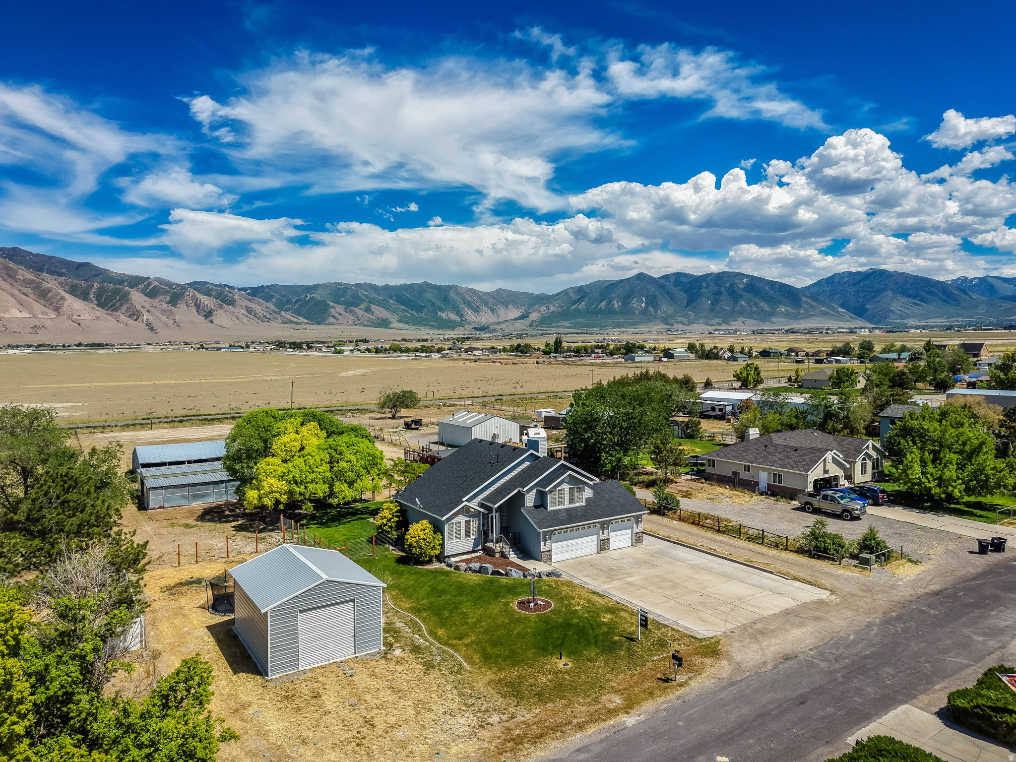 main property photo 44