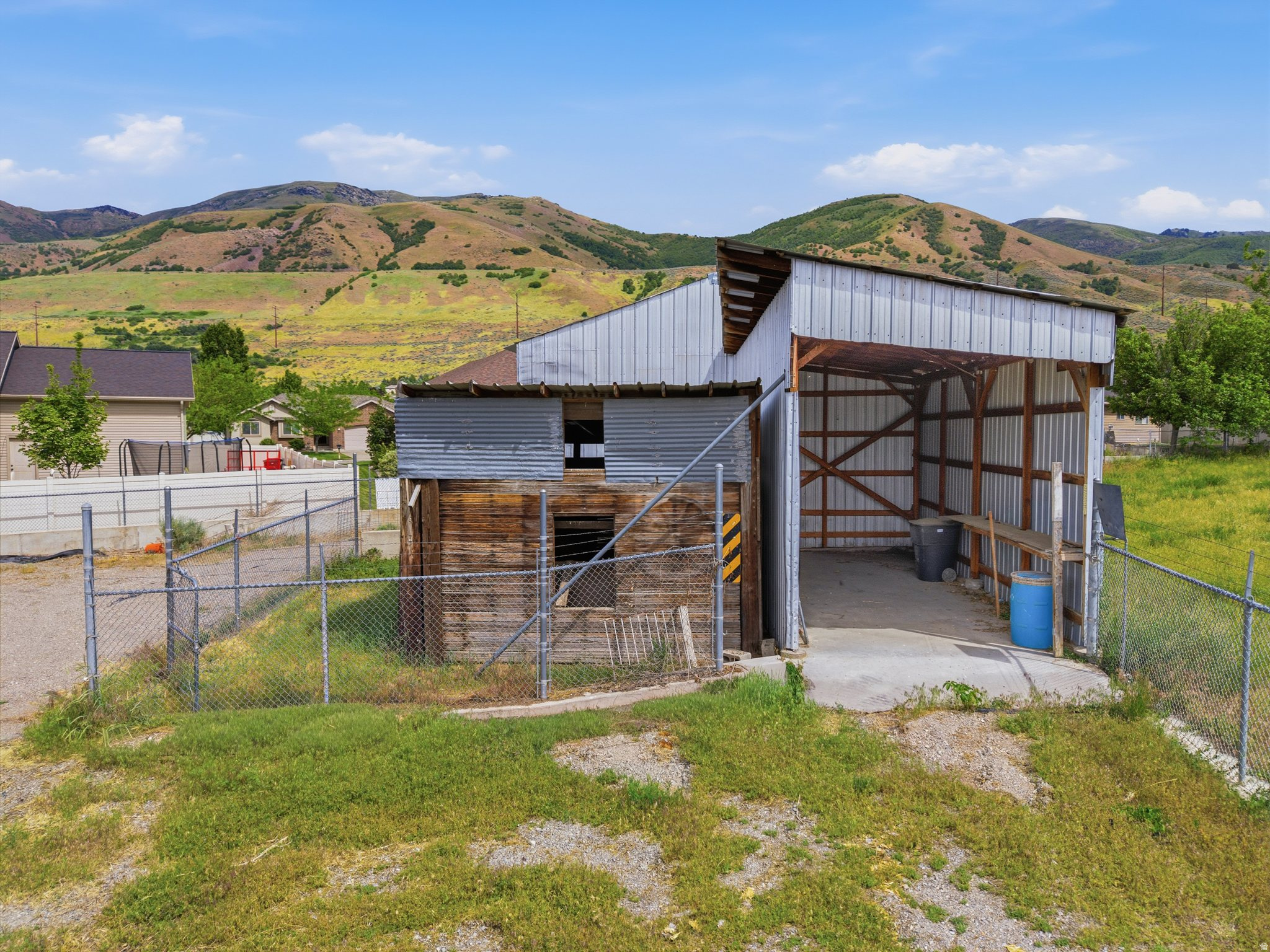 main property photo 34