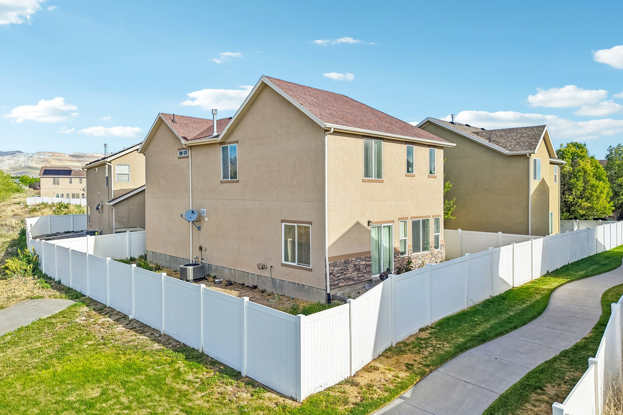 main property photo 43