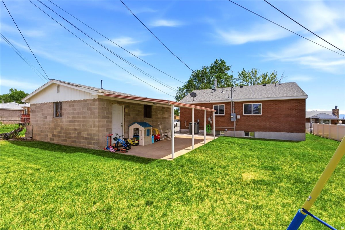 main property photo 27
