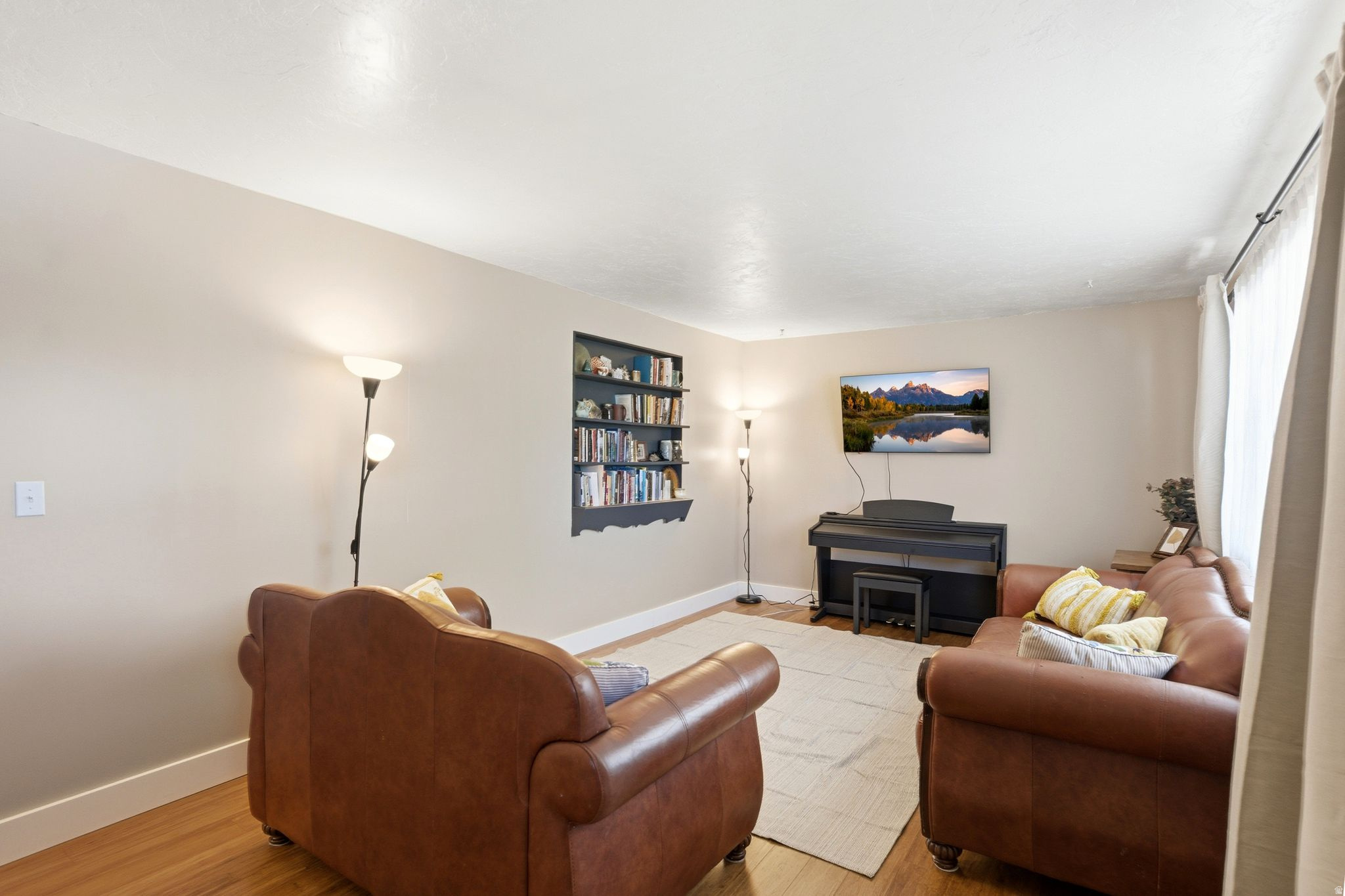main property photo 8