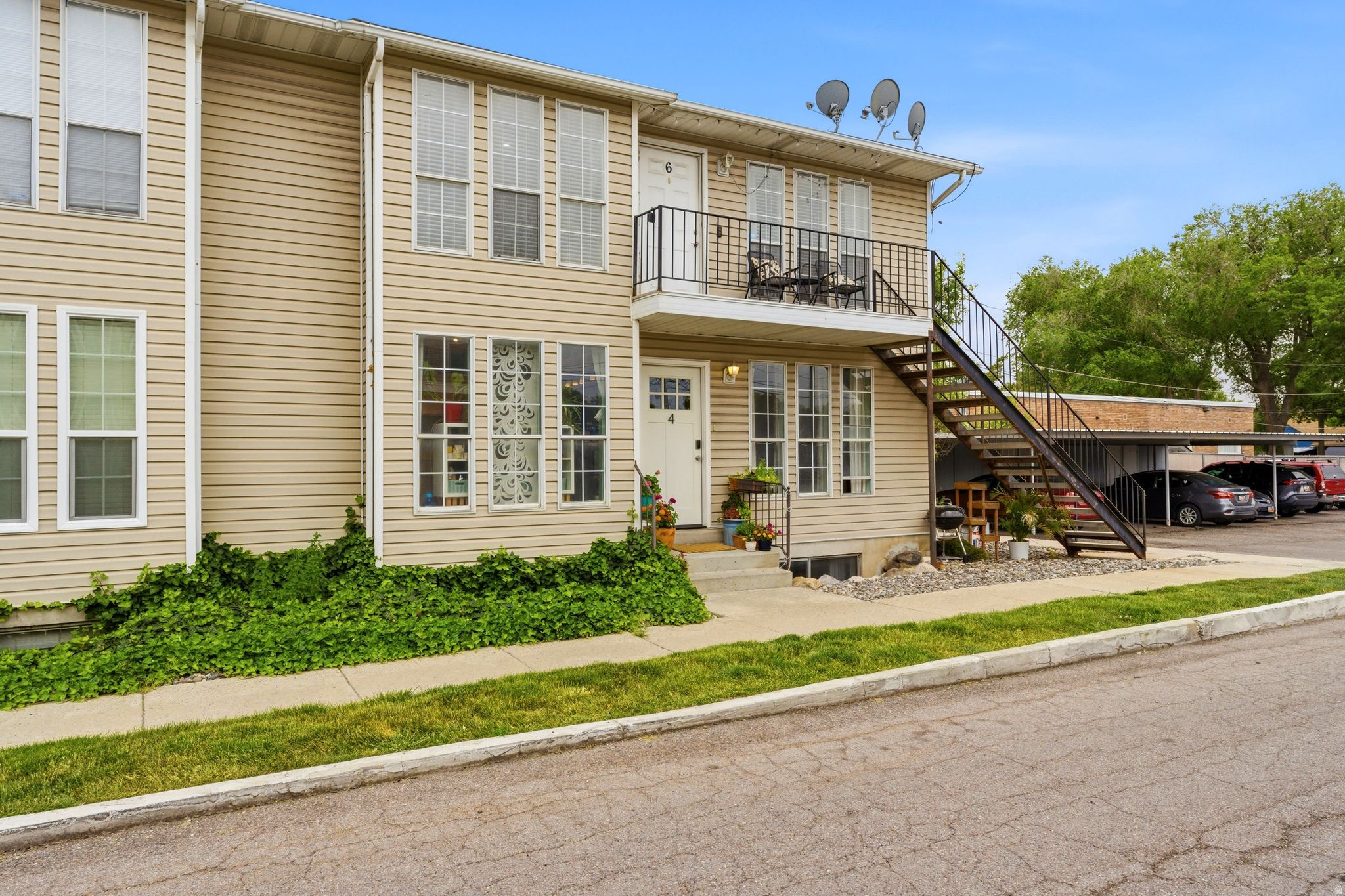 main property photo 18