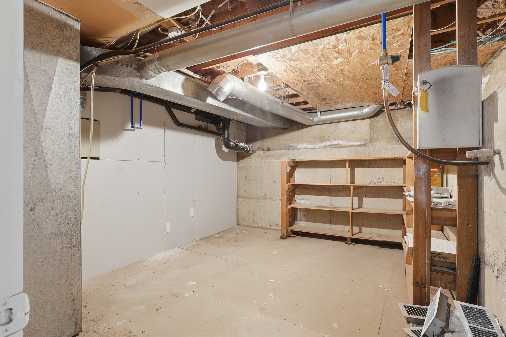 main property photo 25