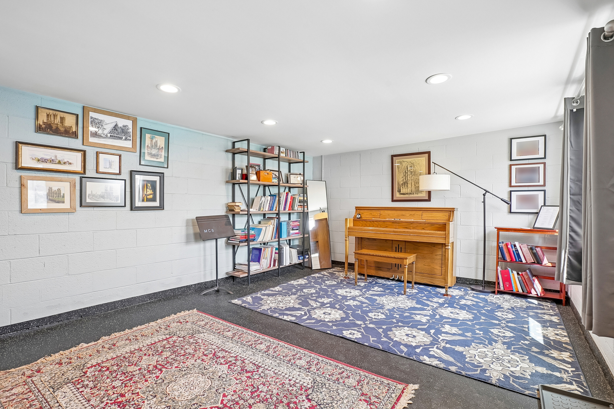 main property photo 25