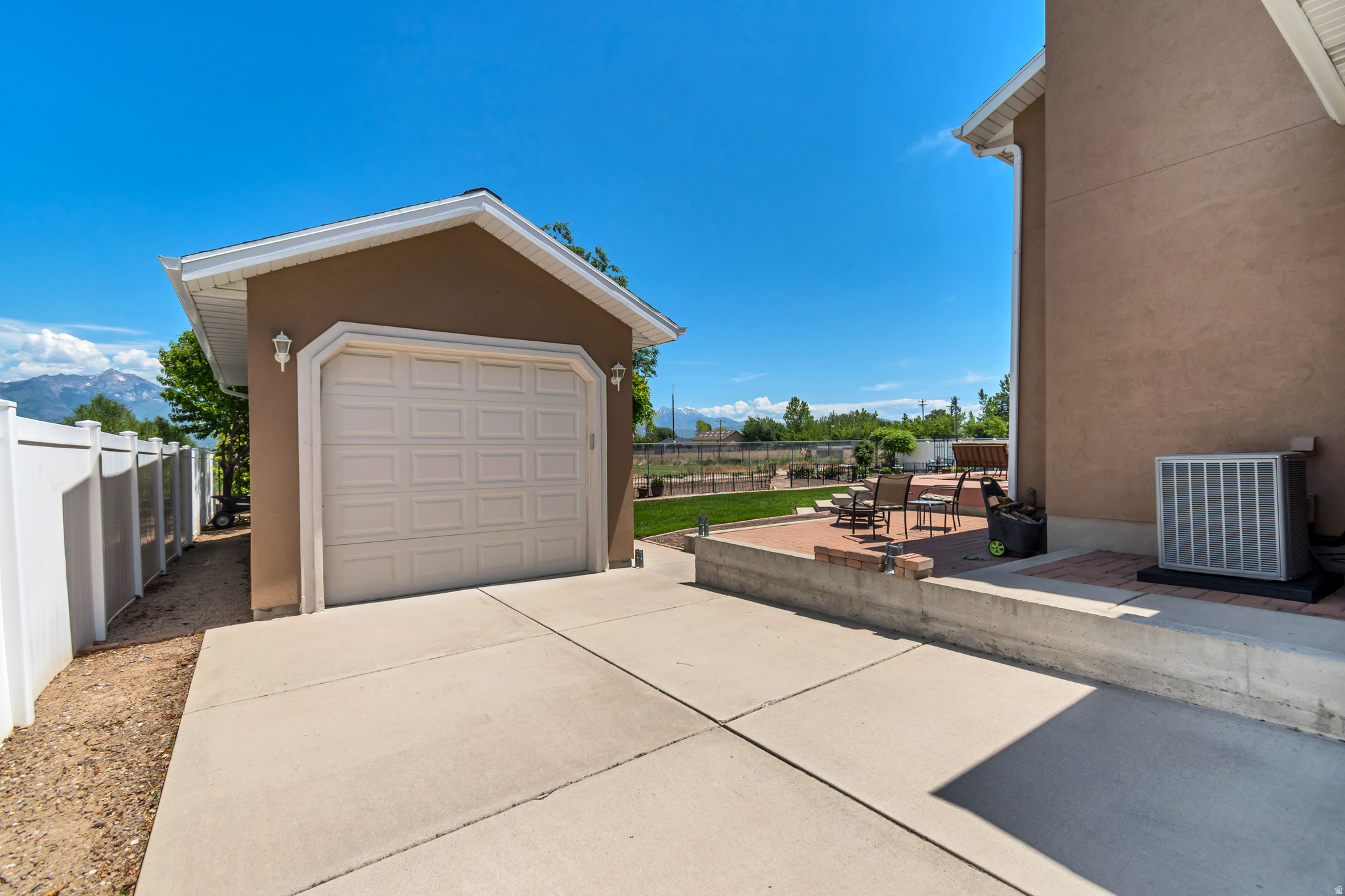 main property photo 51