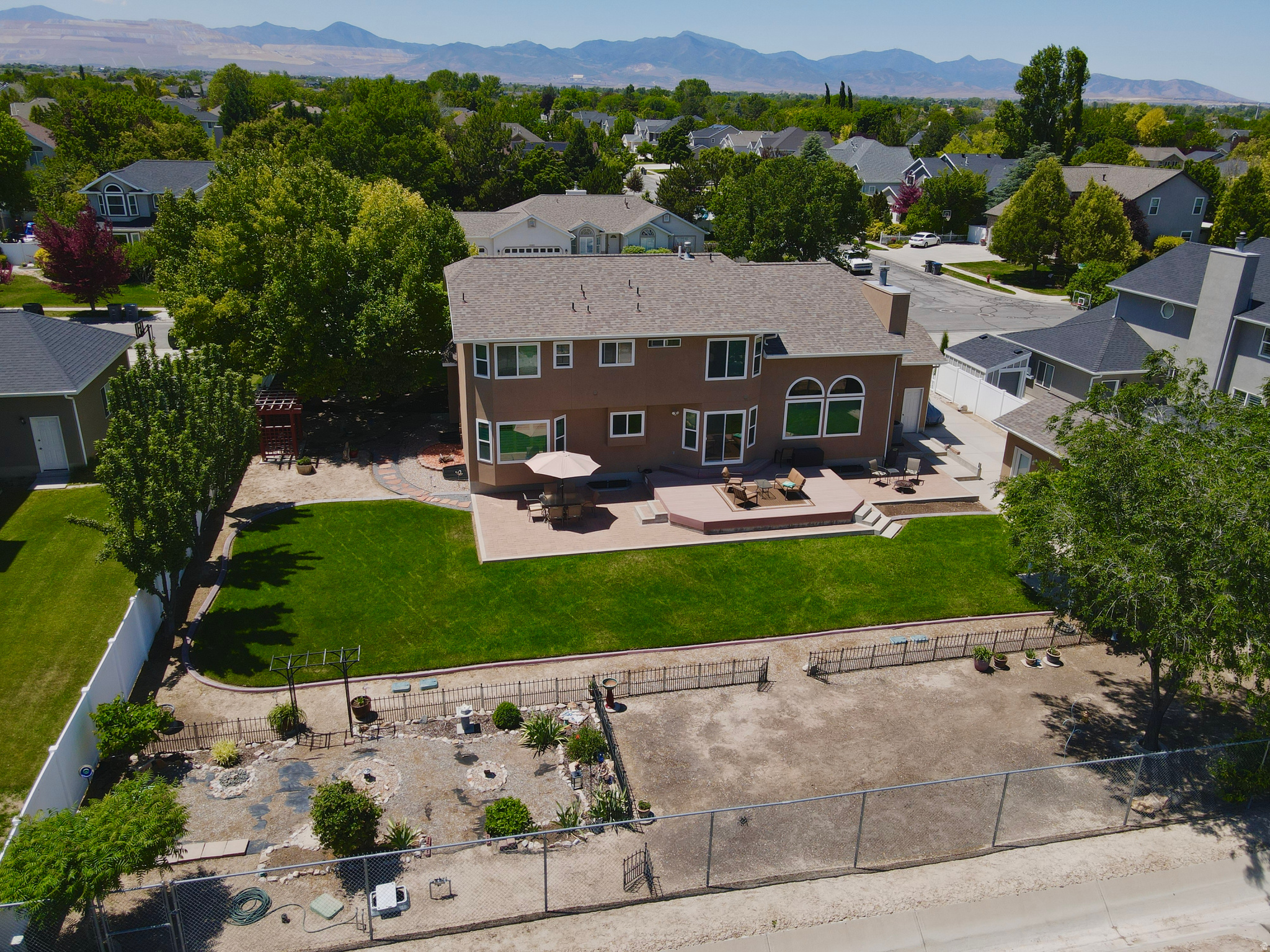 main property photo 54