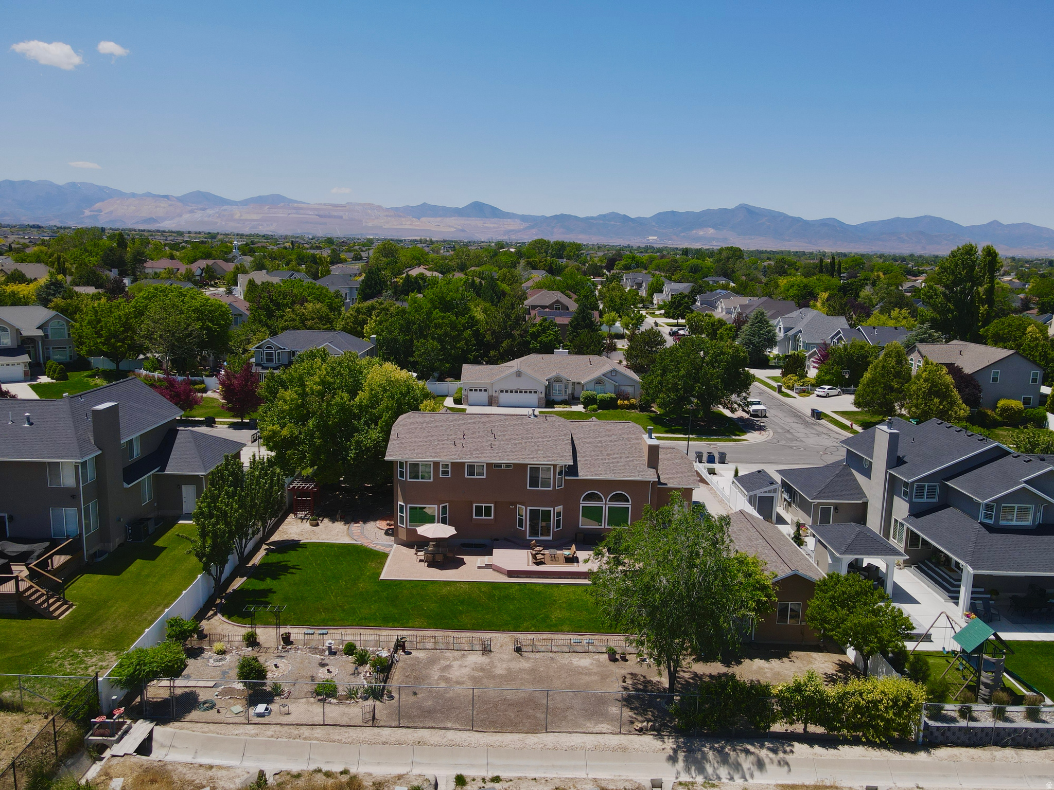main property photo 60