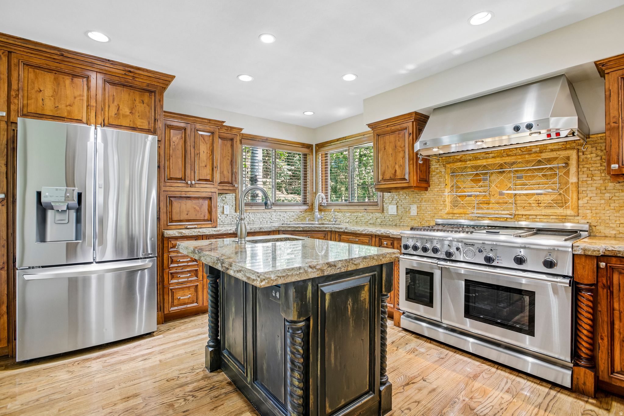 main property photo 7