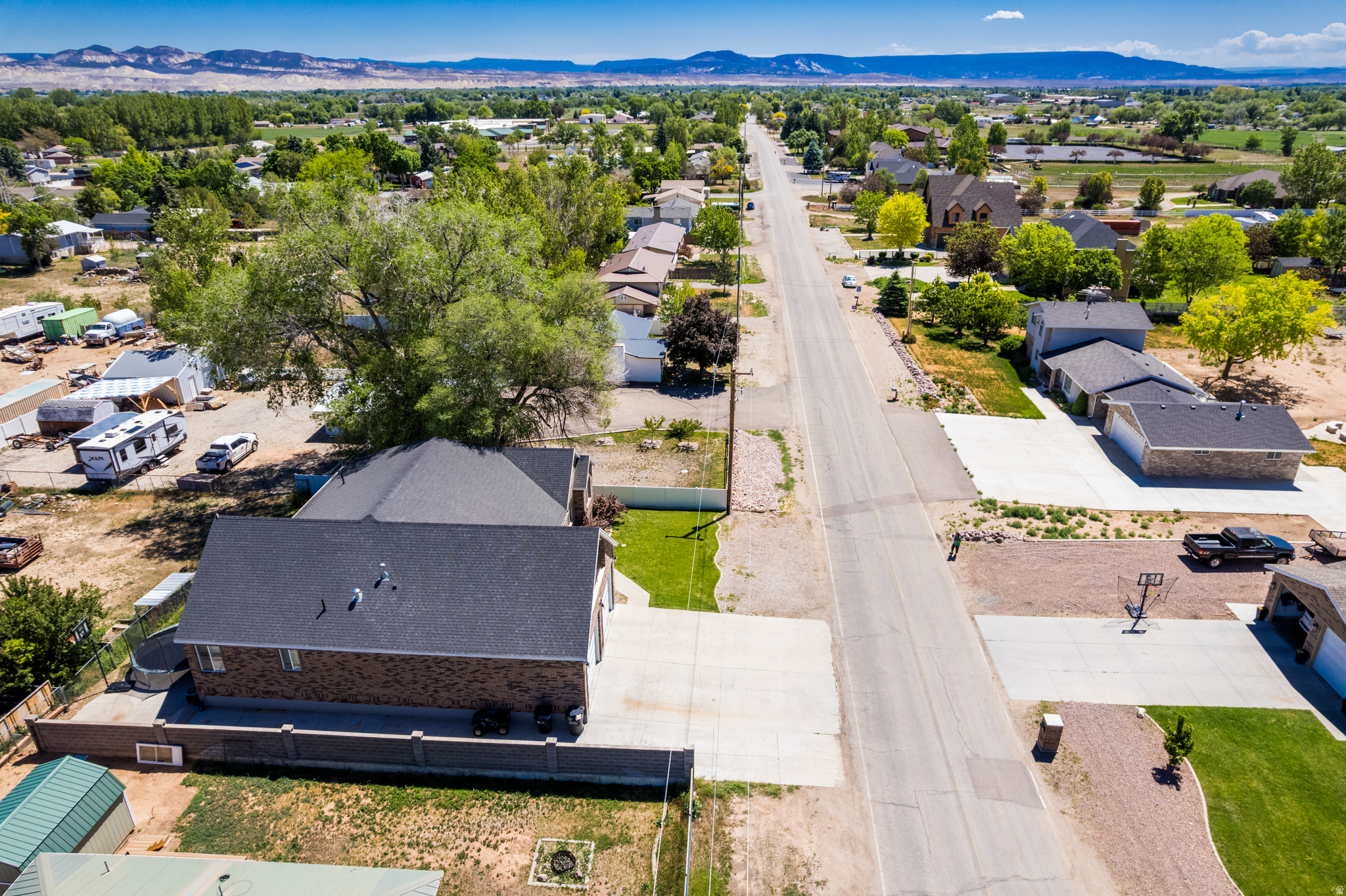 main property photo 13