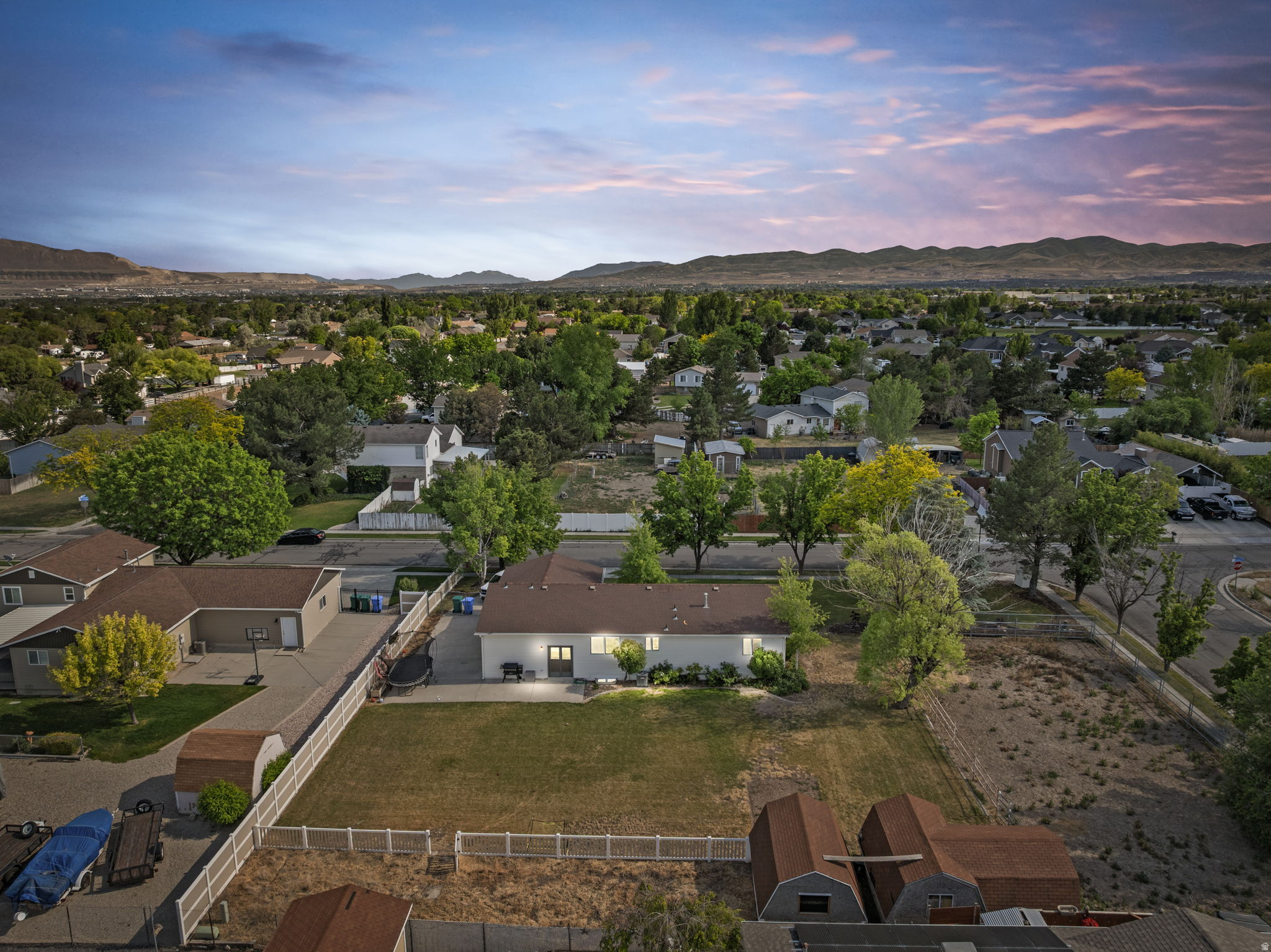 main property photo 32