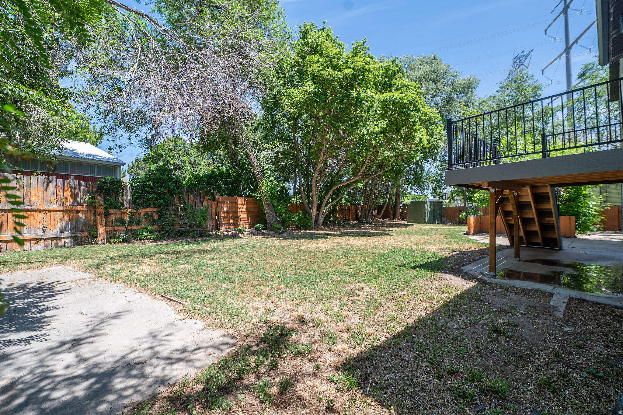 main property photo 22