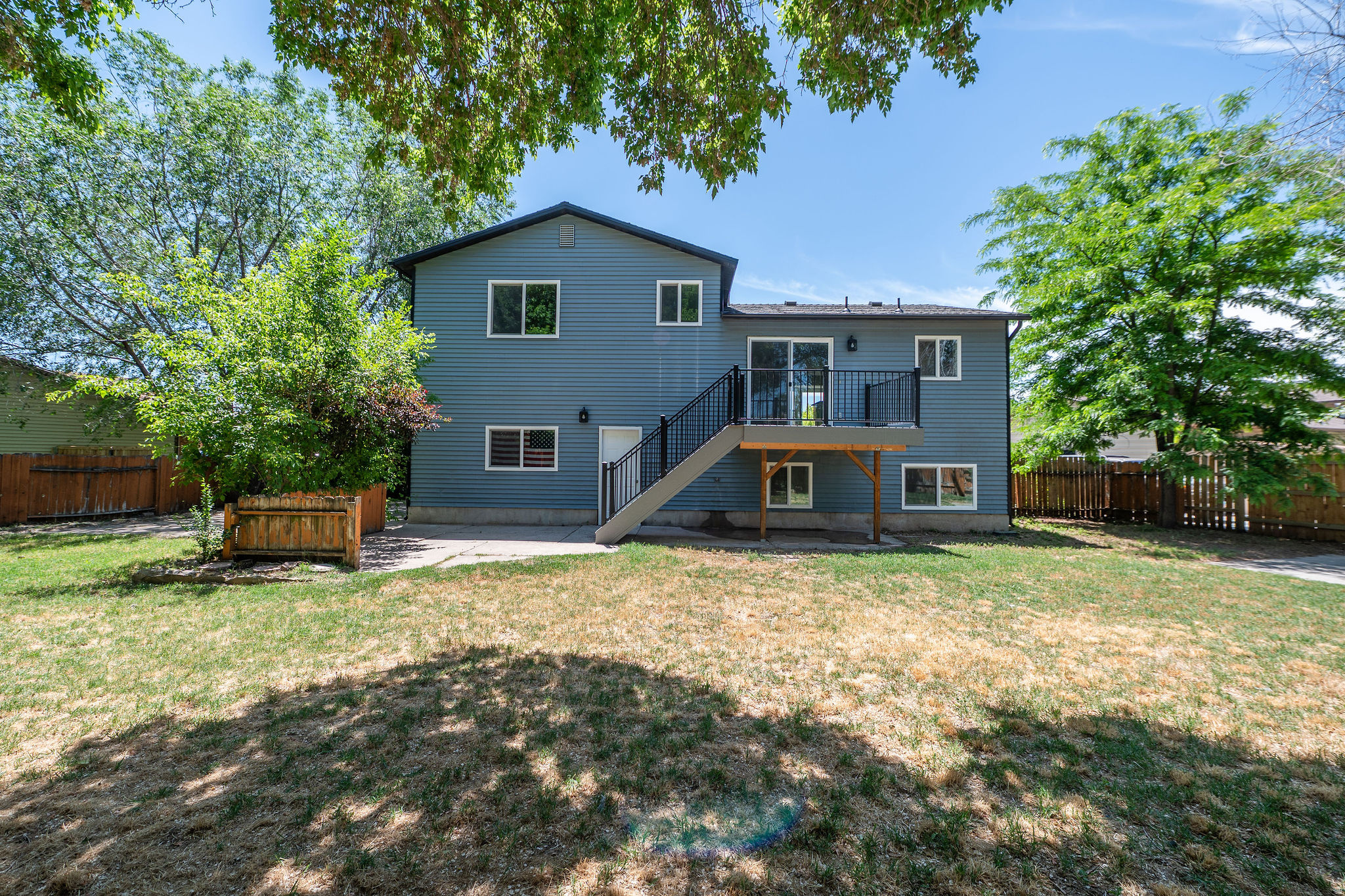 main property photo 25