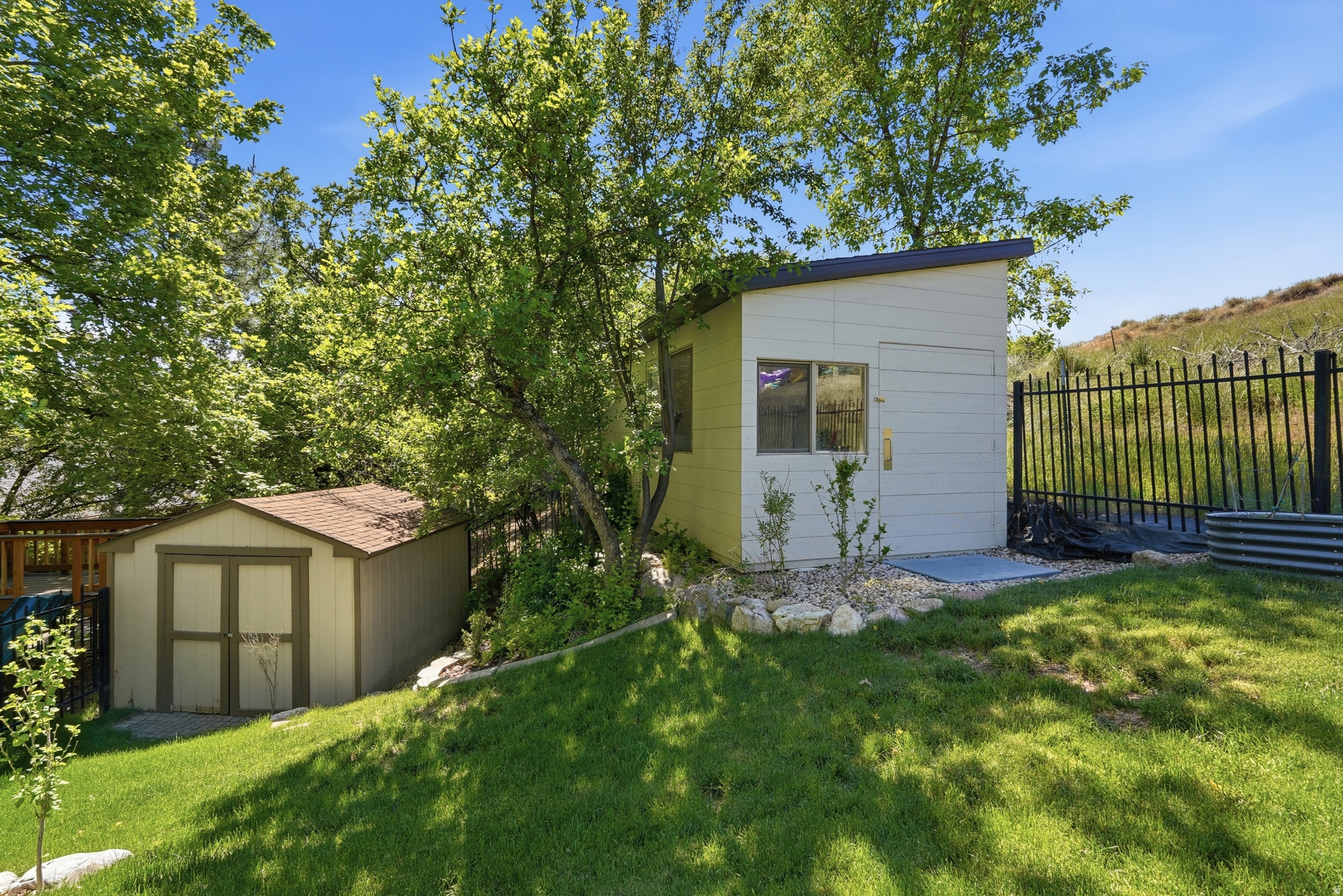 main property photo 60