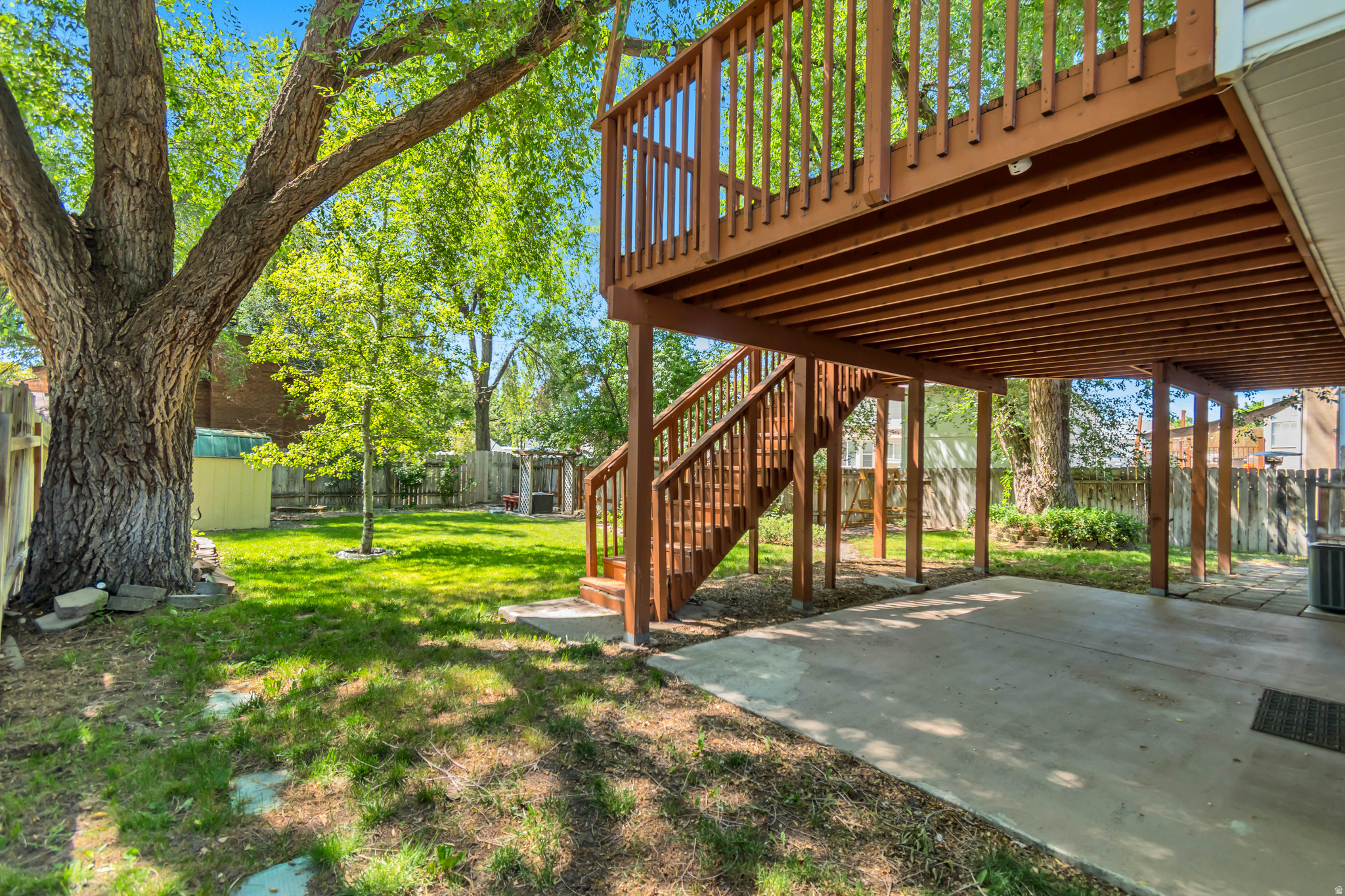 main property photo 31