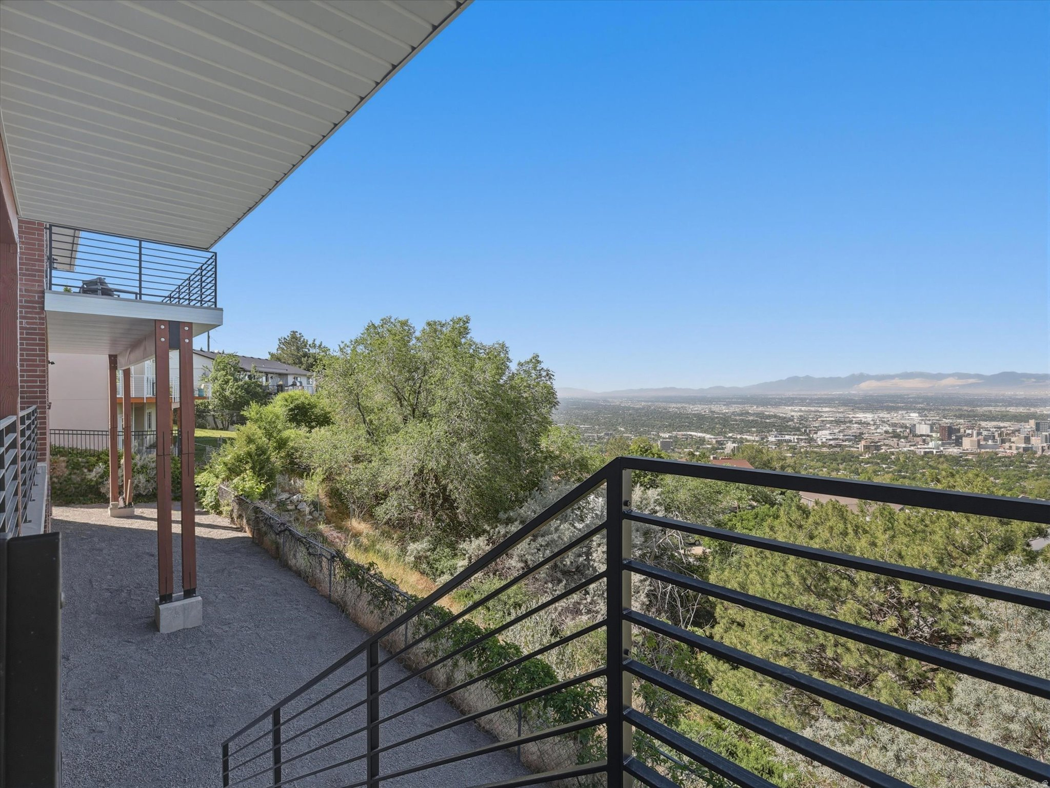 main property photo 50