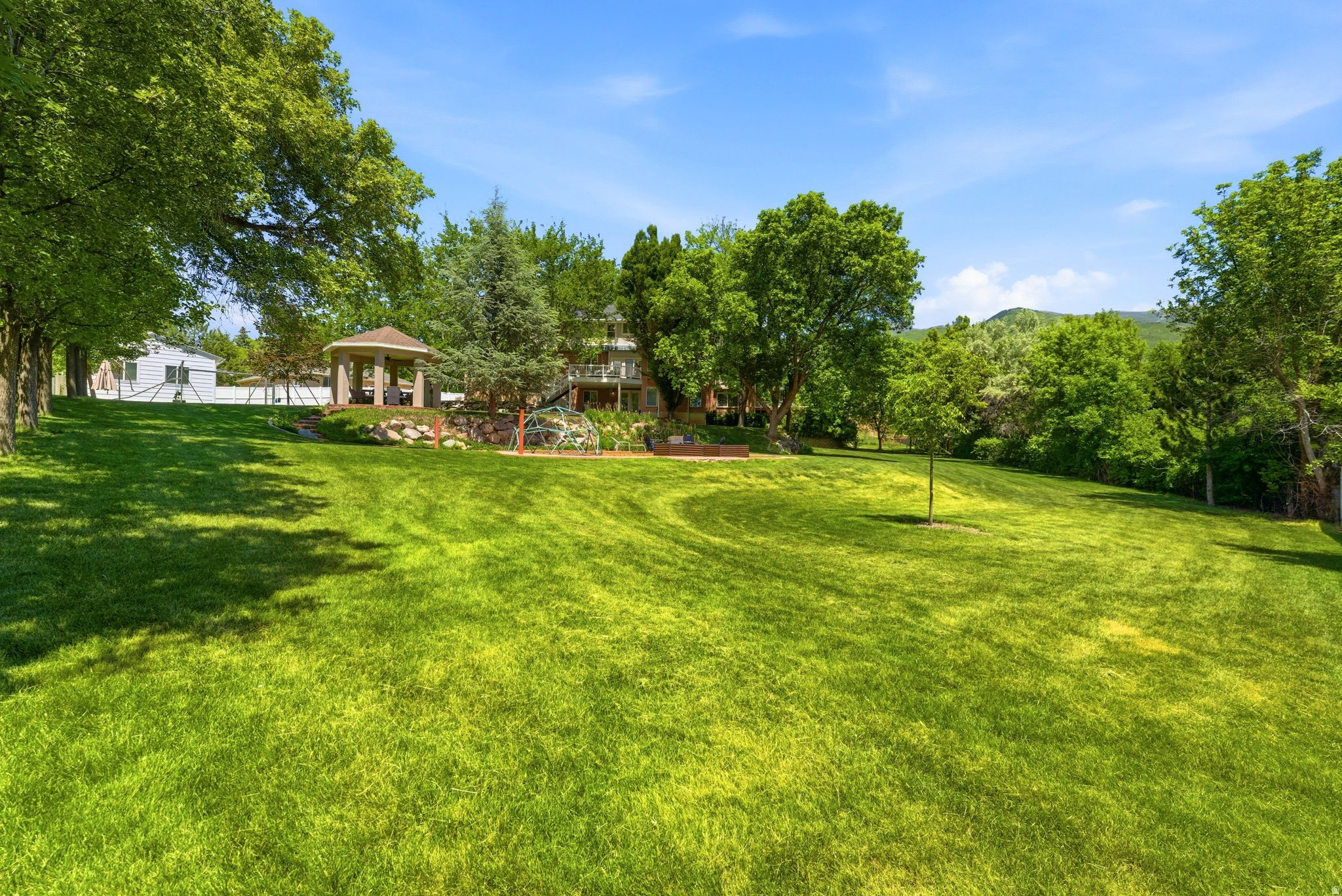 main property photo 88