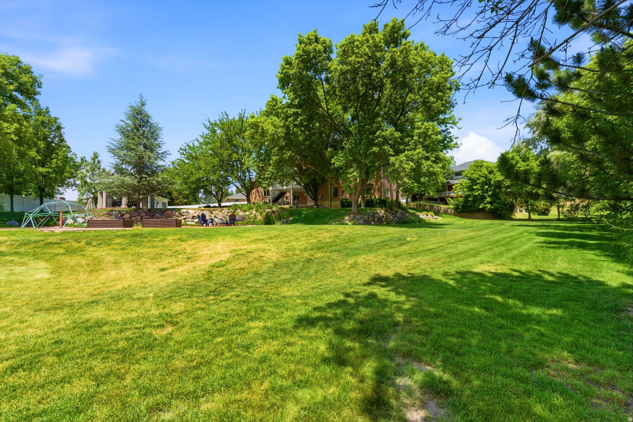main property photo 89