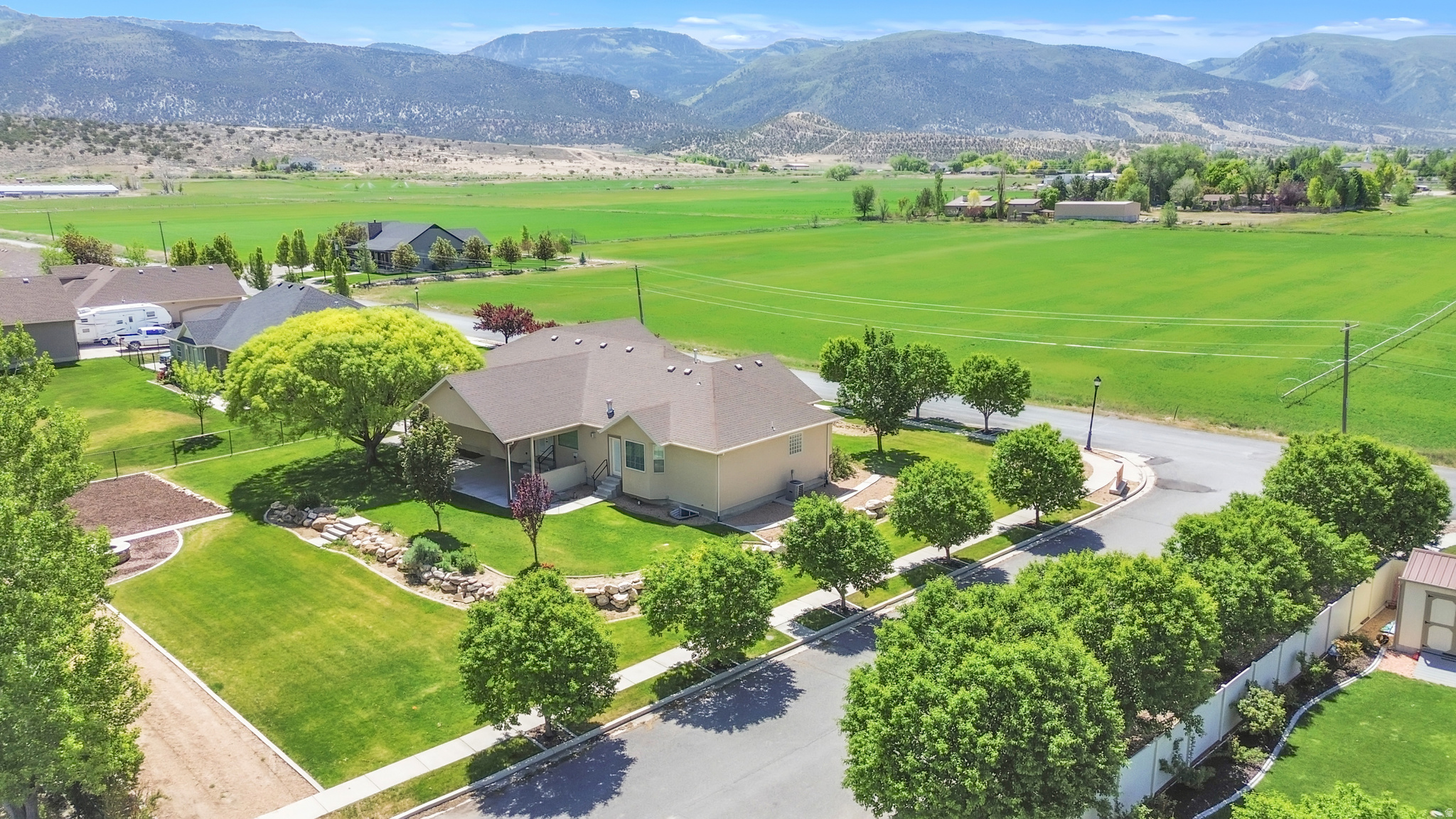 main property photo 11