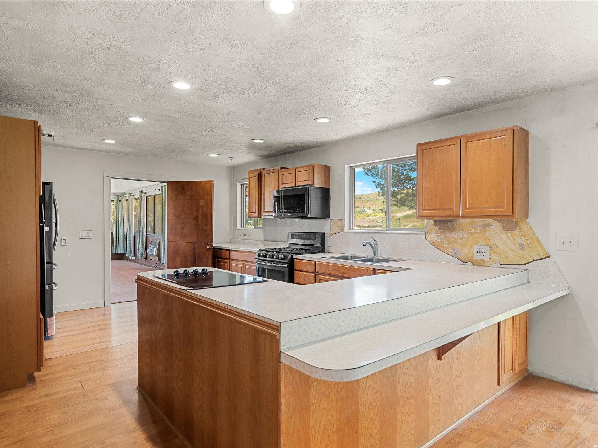 main property photo 15