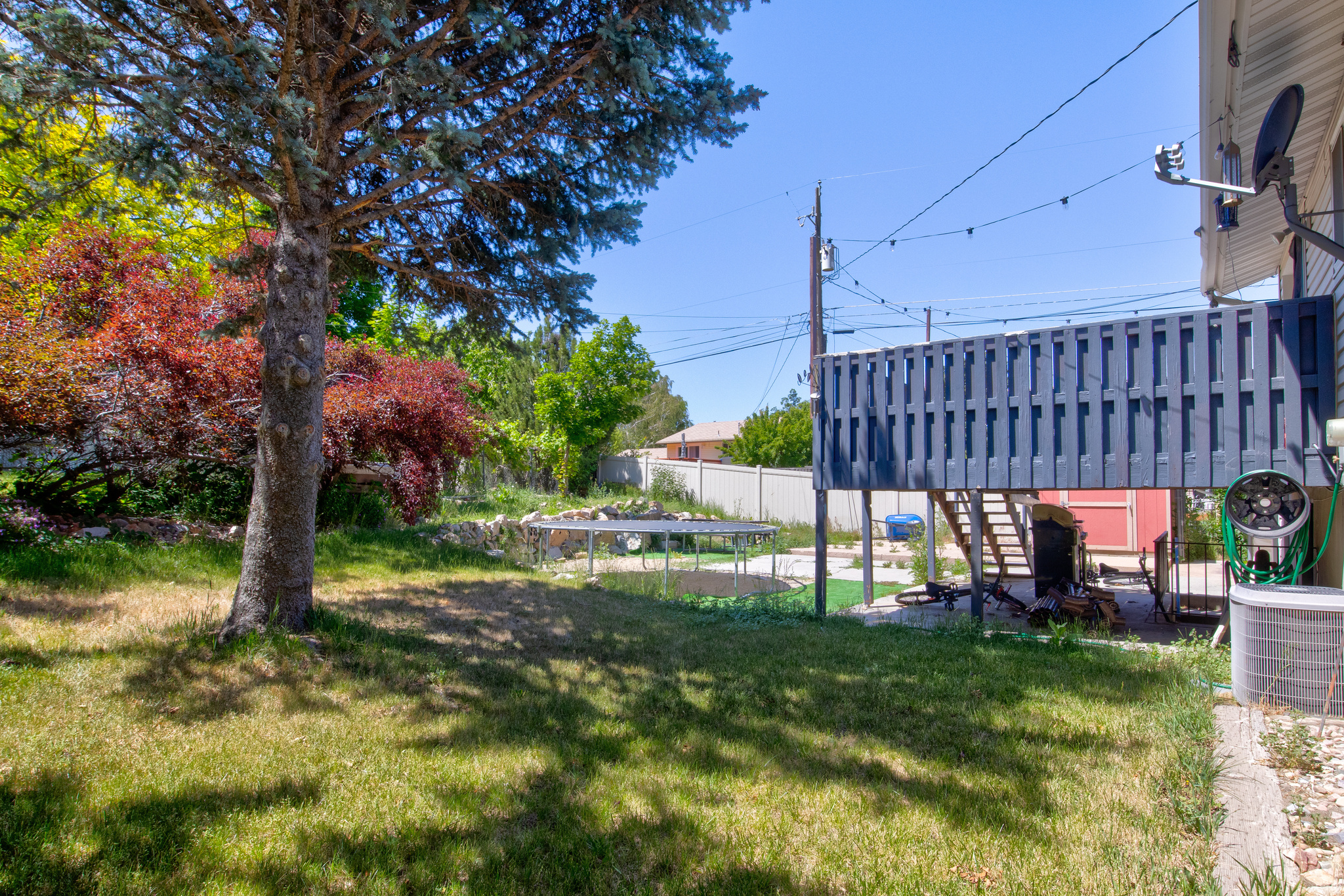 main property photo 28