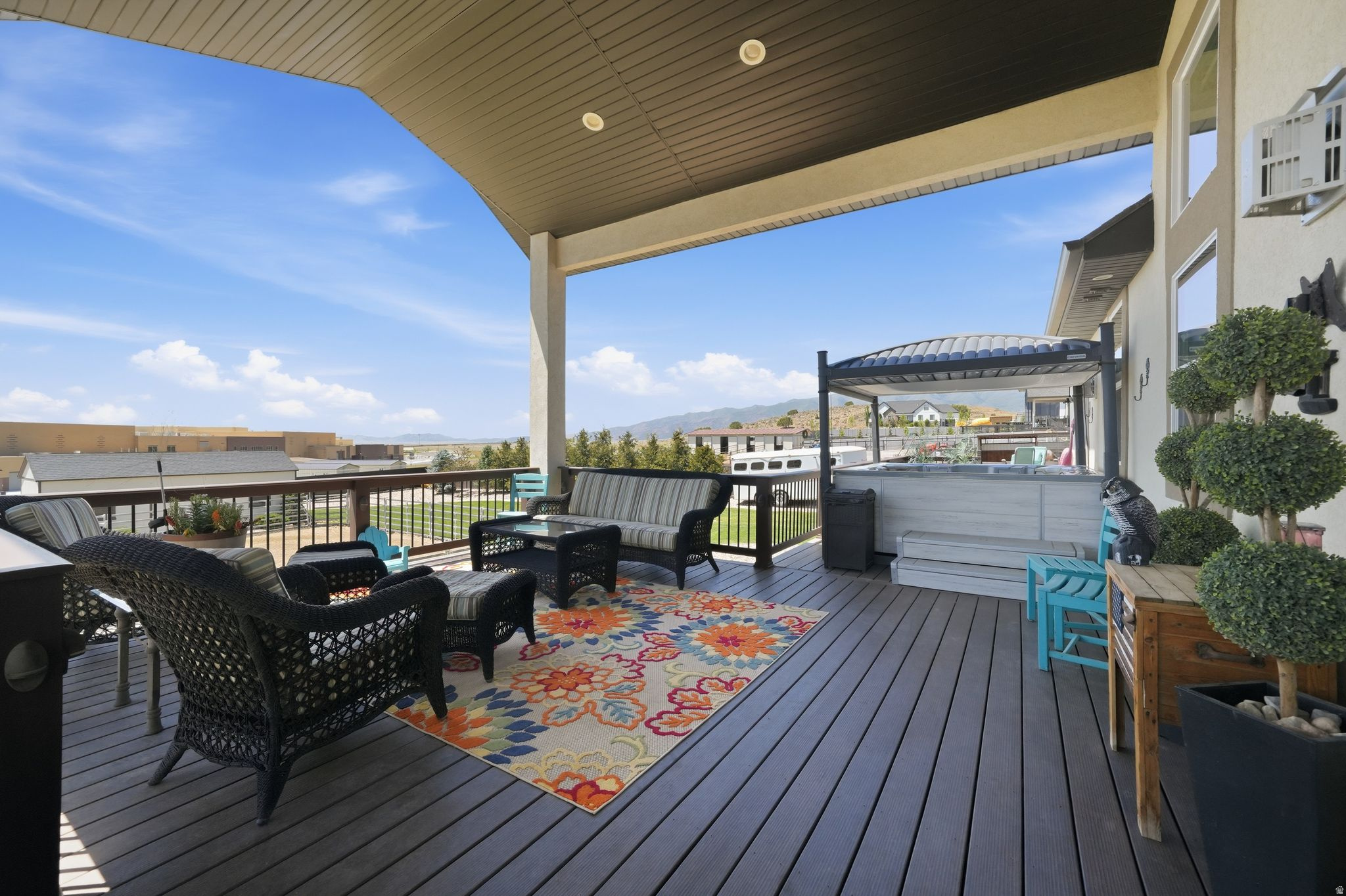 main property photo 41