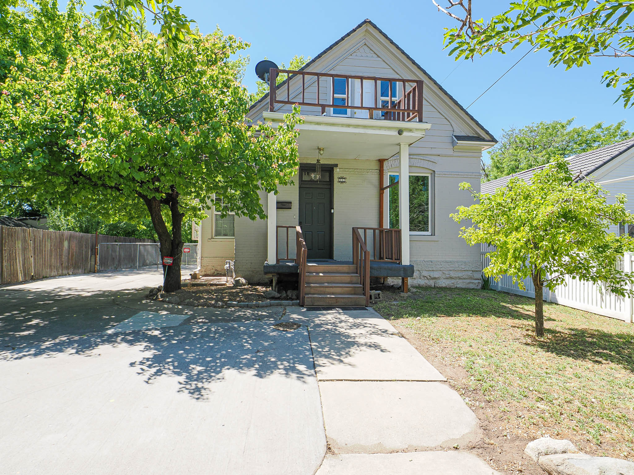 main property photo 34