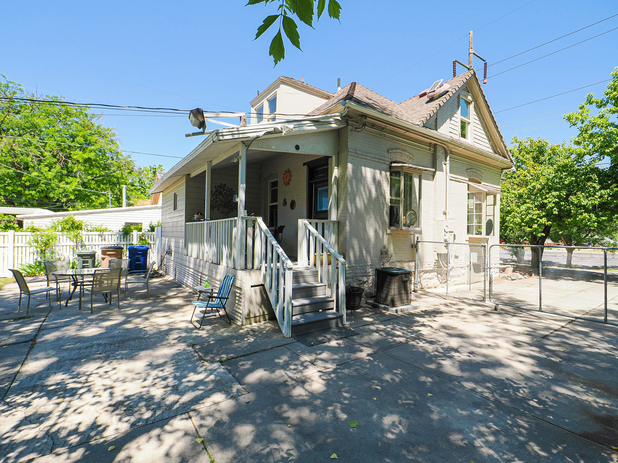 main property photo 39