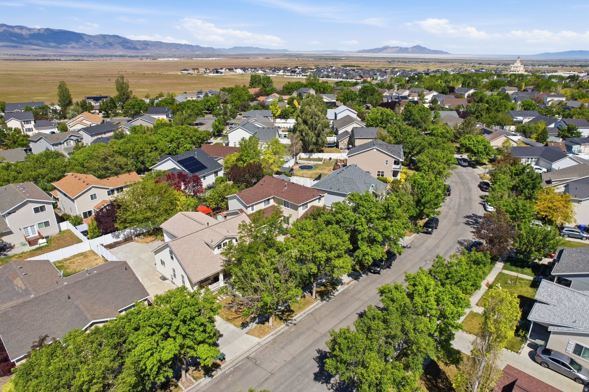 main property photo 13
