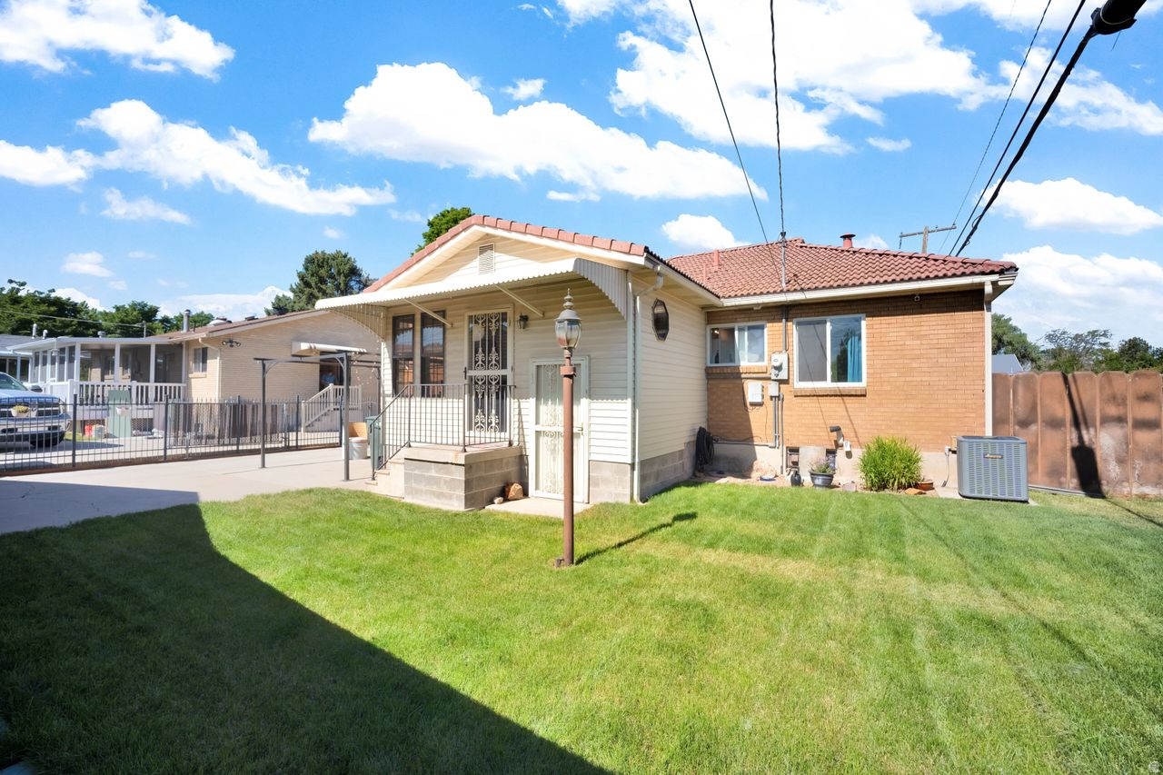 main property photo 3